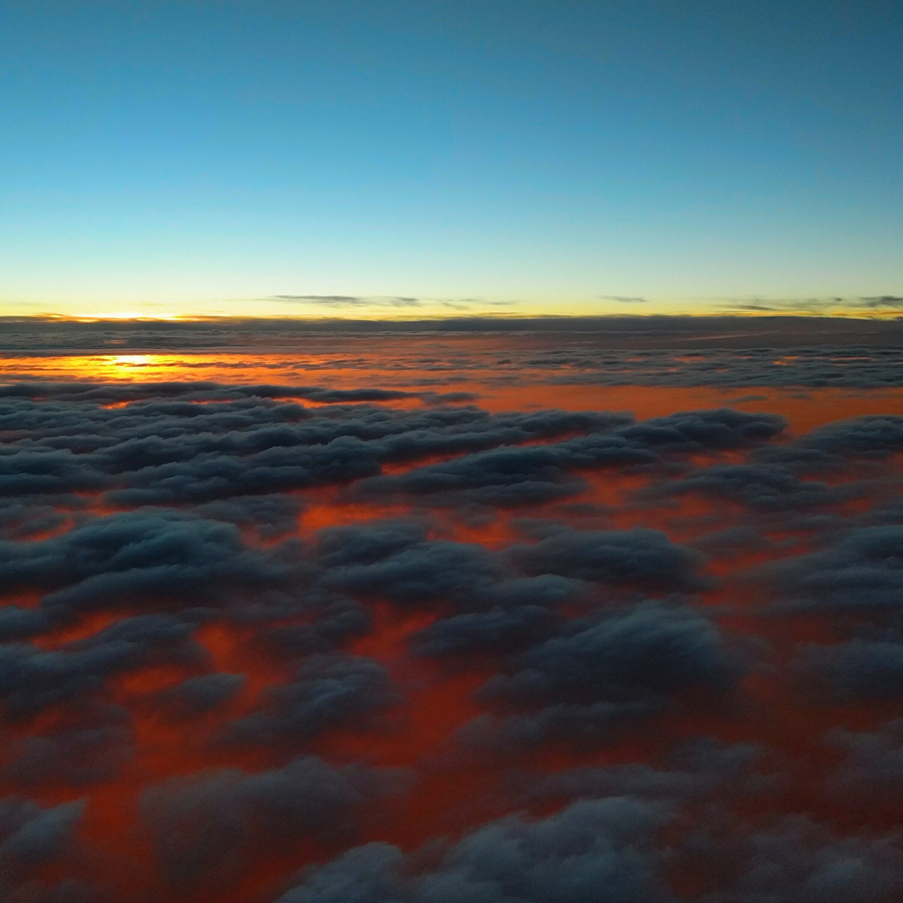 4K Beneath The Clouds Wallpapers