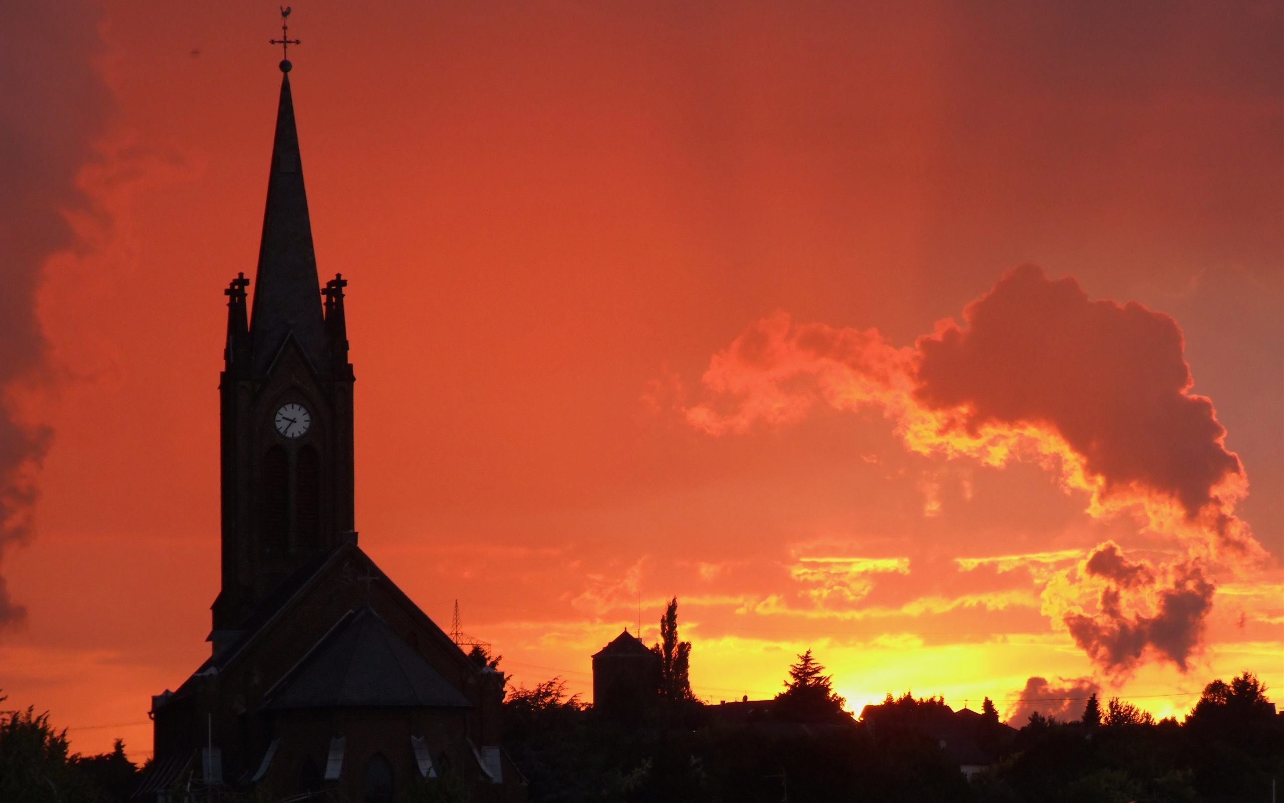 4K Dramatic Sunset Over Blidinje Wallpapers