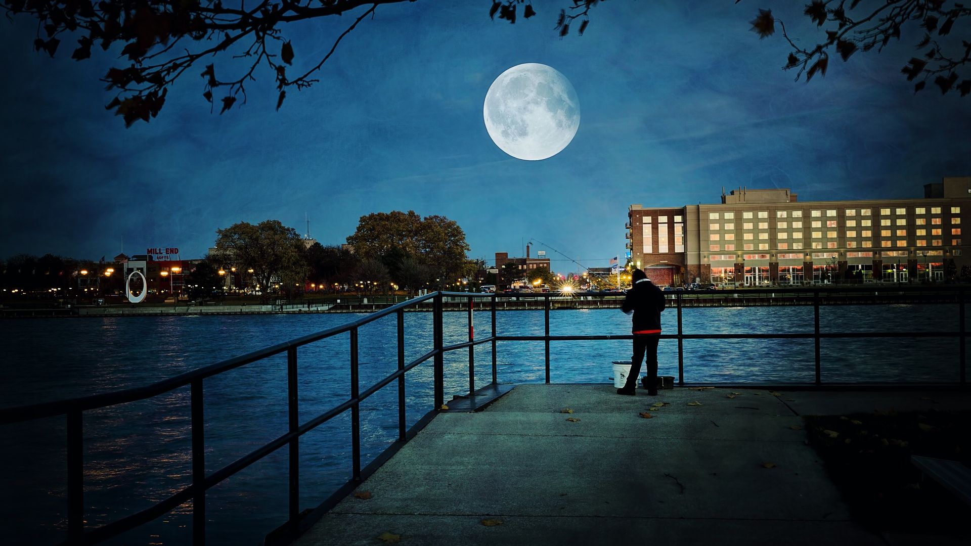 4K Moon Clouds Night City View Wallpapers