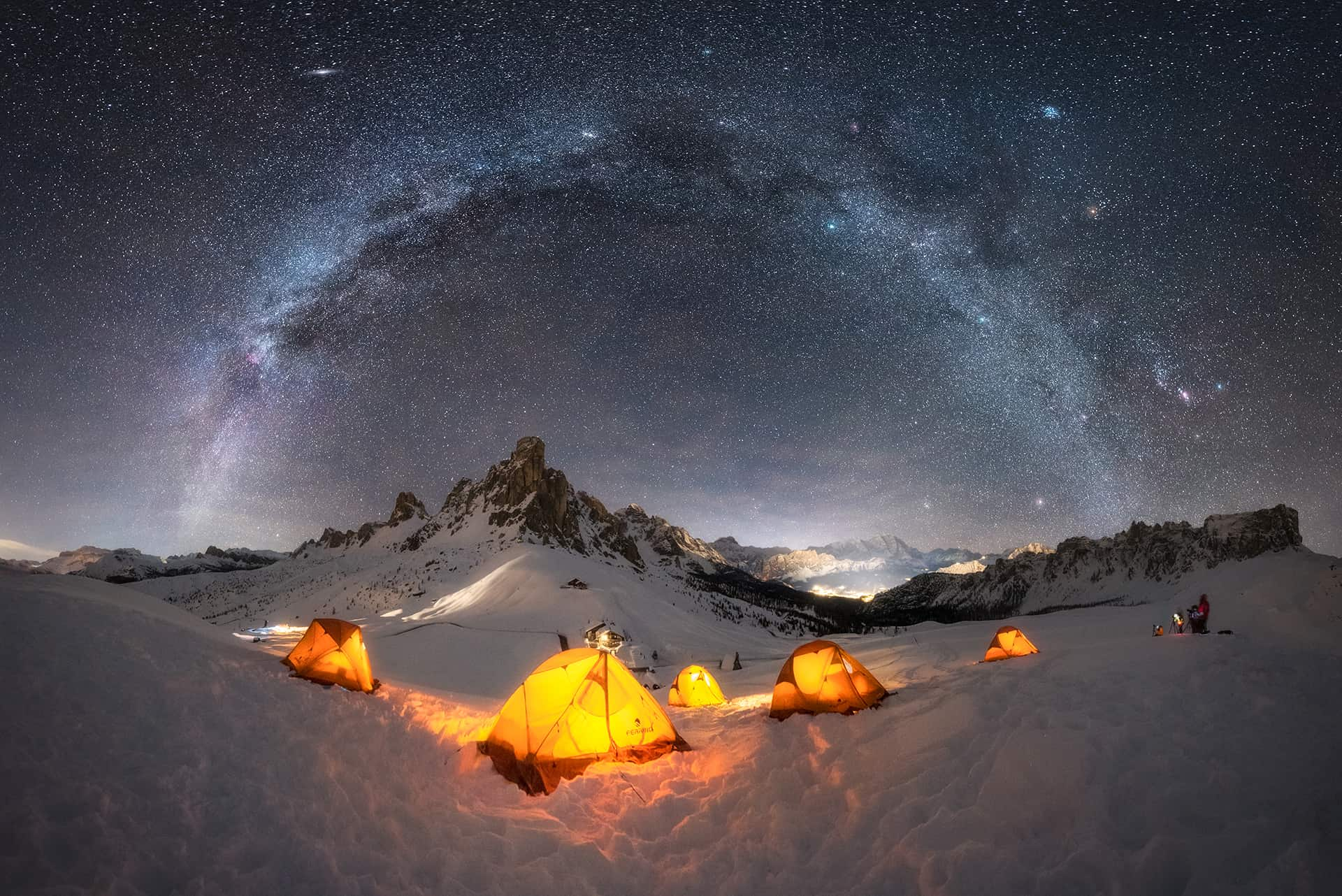 4K Starry Sky Above Snow Covered Mountains Wallpapers