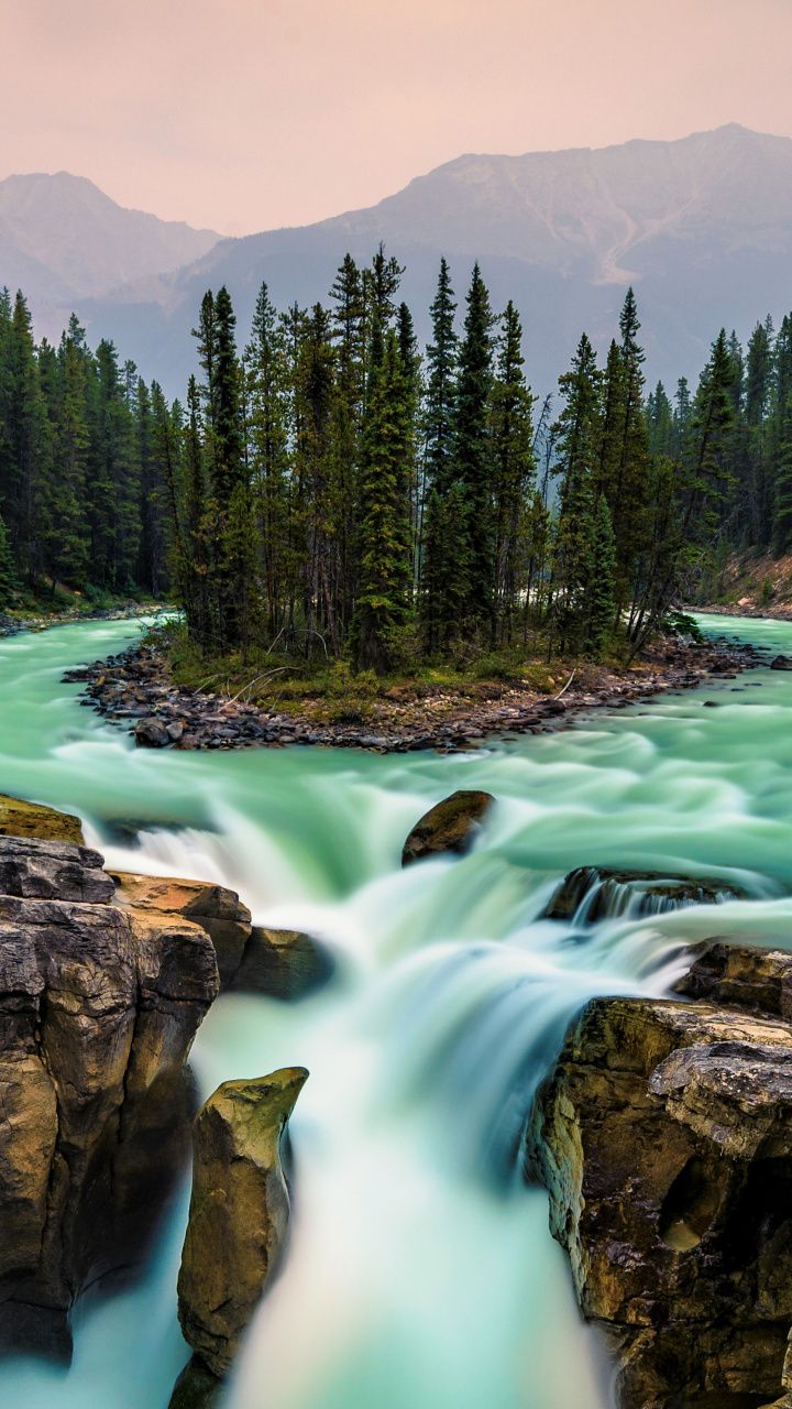 A River Flow Wallpapers