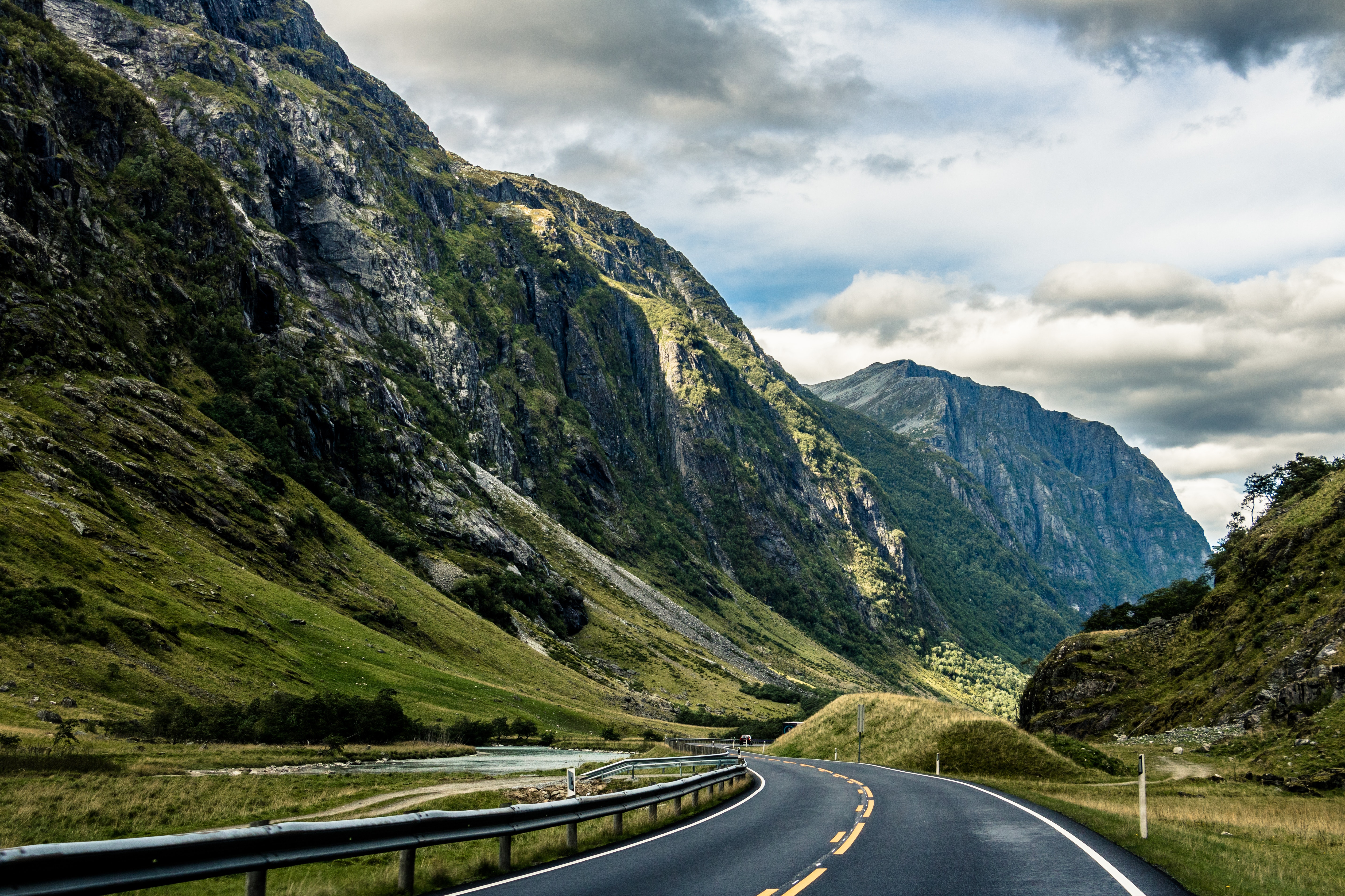 Amazing Mountain Road Wallpapers