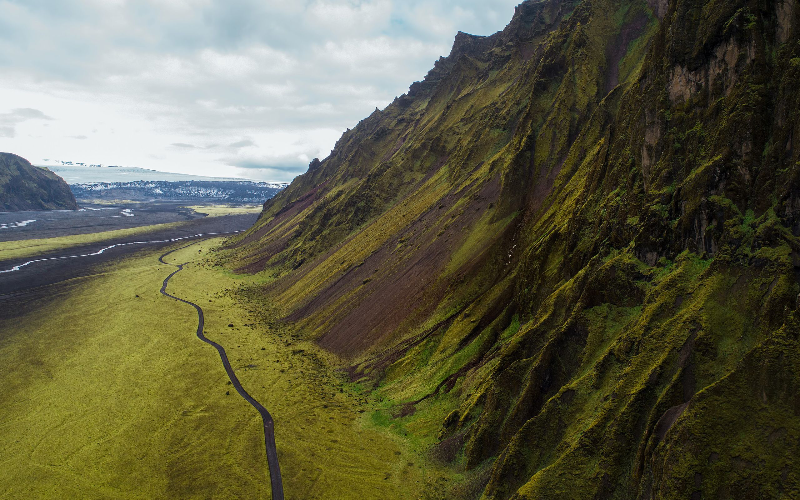 Amazing Mountains In Iceland Wallpapers