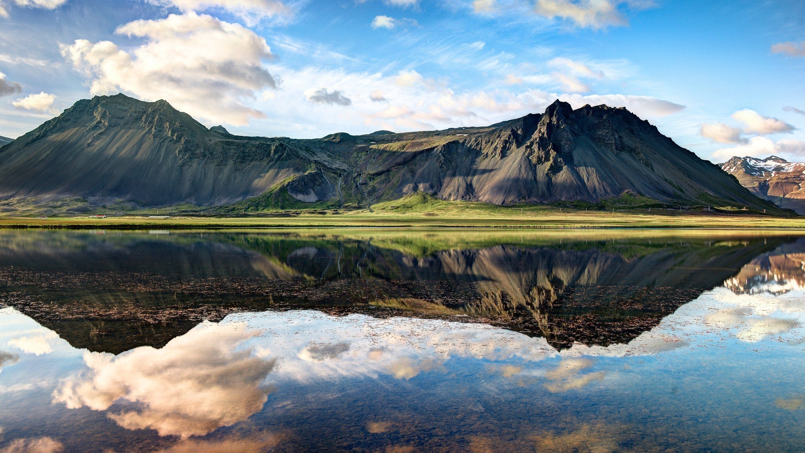 Amazing Mountains In Iceland Wallpapers