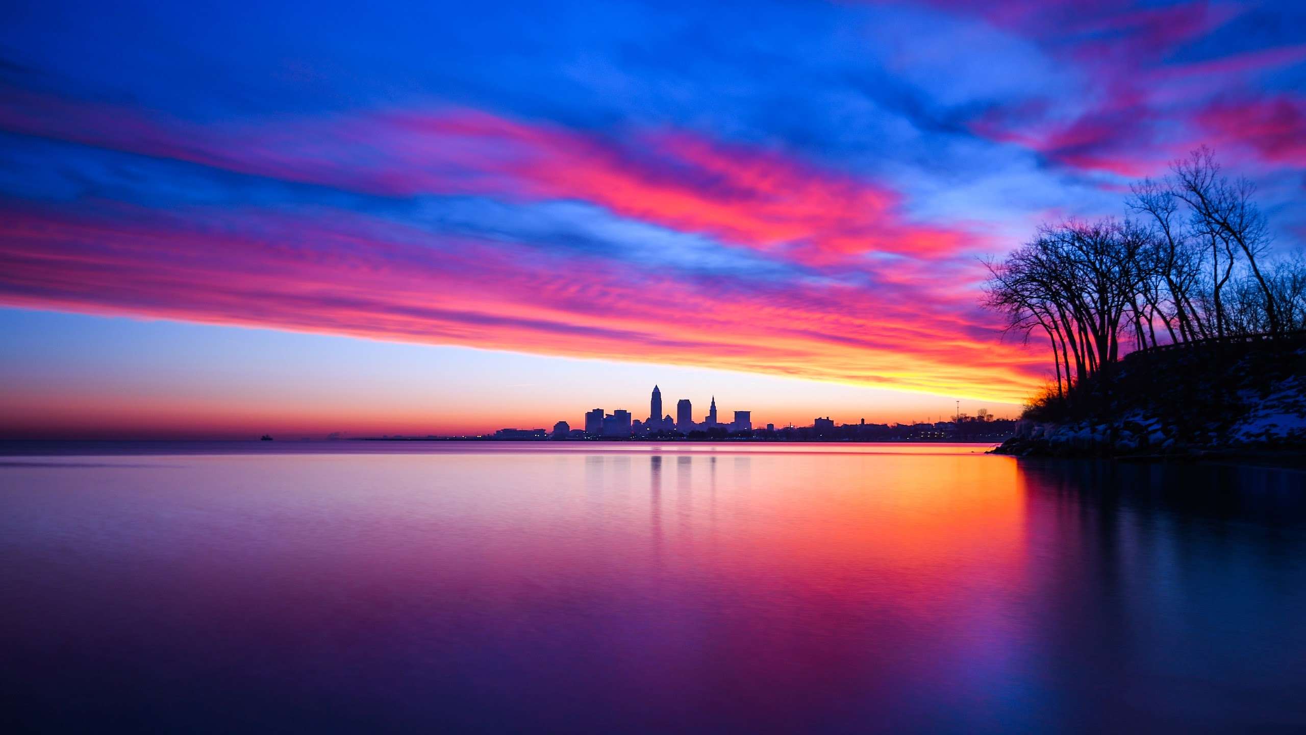 Amazing Sunset Over Lake 8K Wallpapers