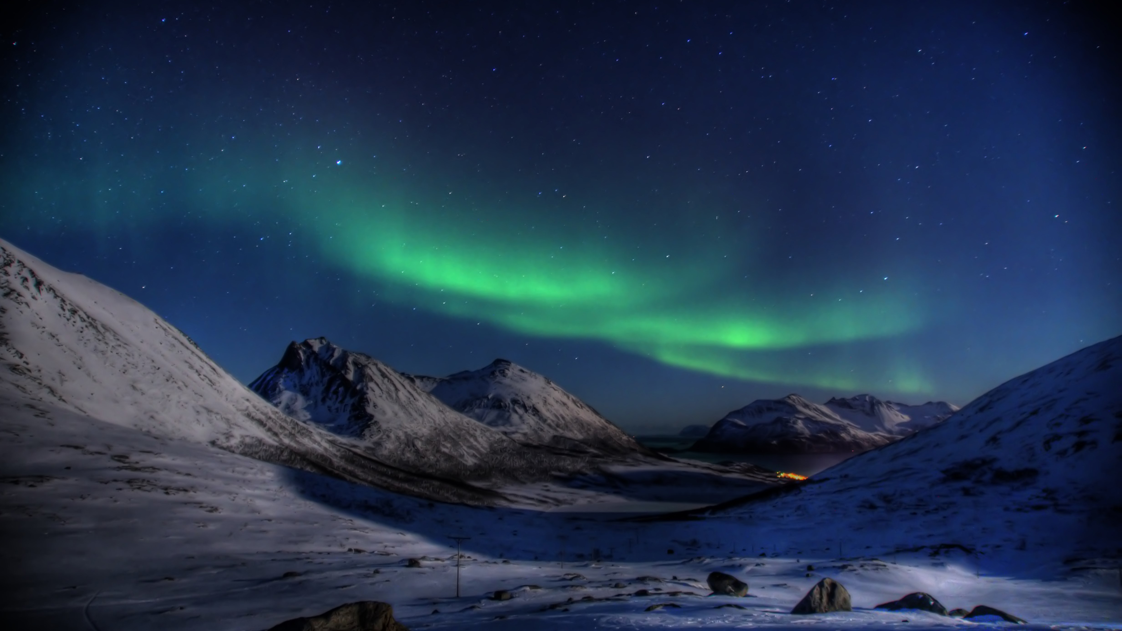 Aurora Borealis At Winter Wallpapers