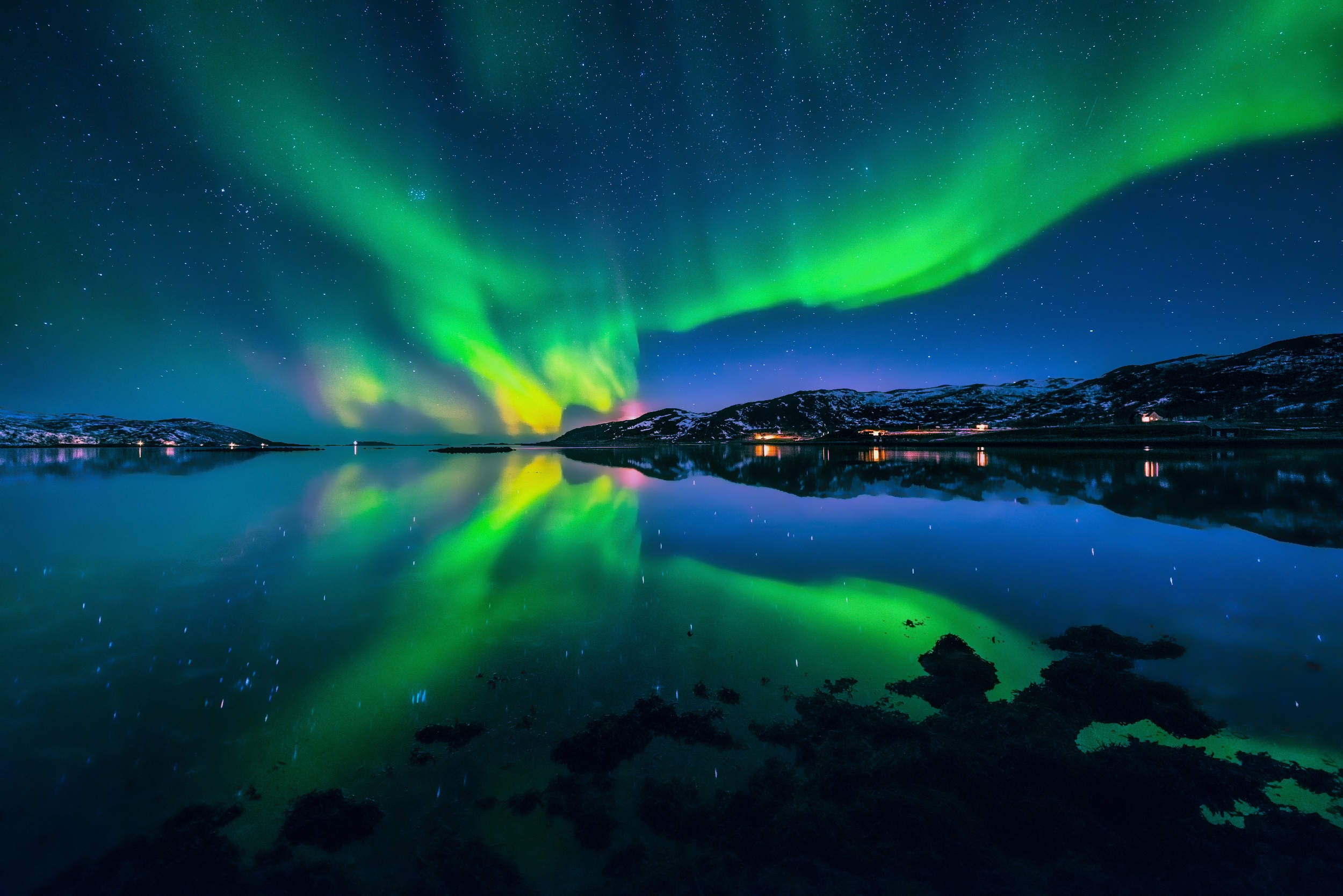 Aurora Borealis Hd Night Reflection Wallpapers