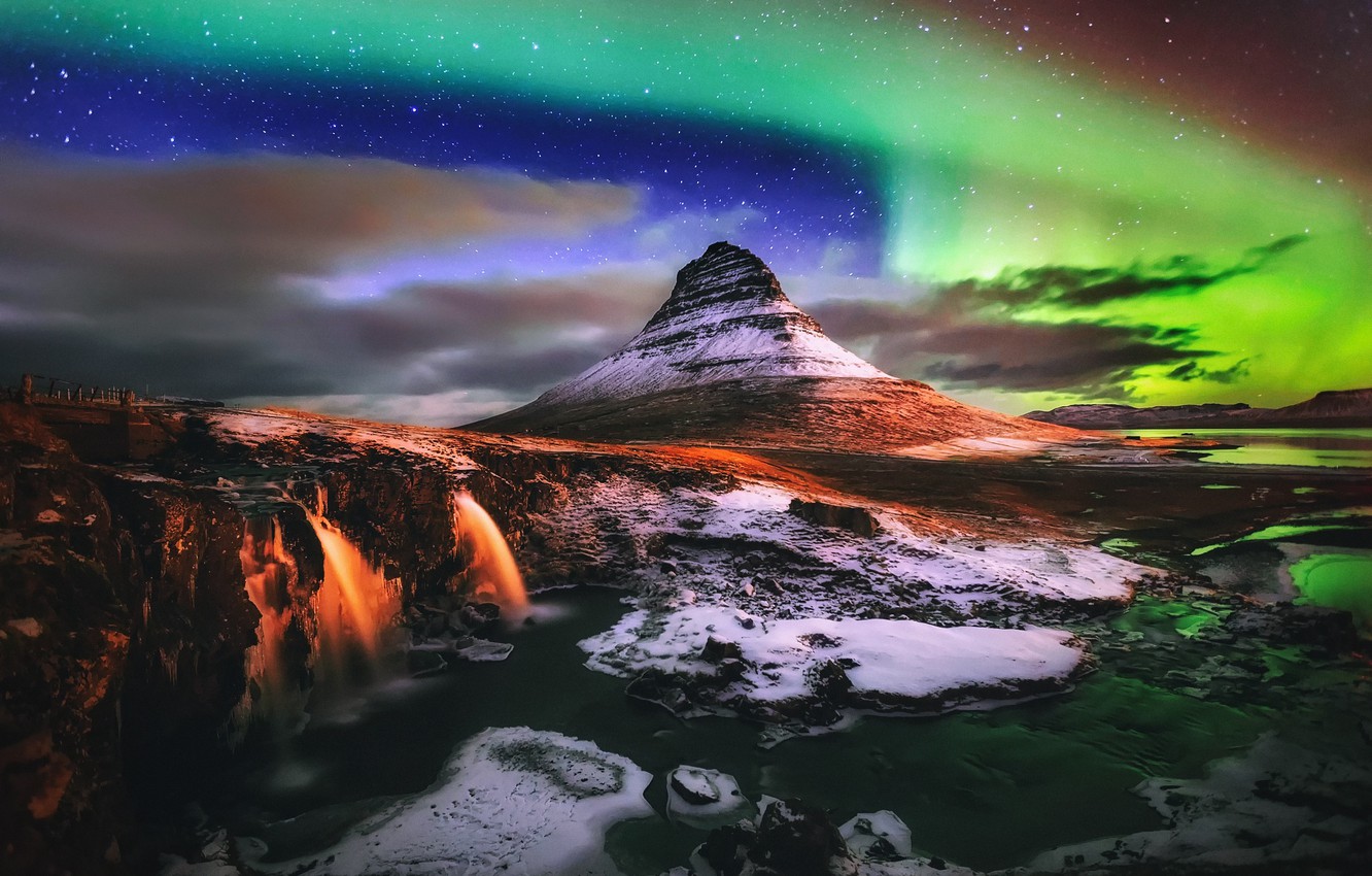 Aurora Borealis Kirkjufell Iceland Wallpapers