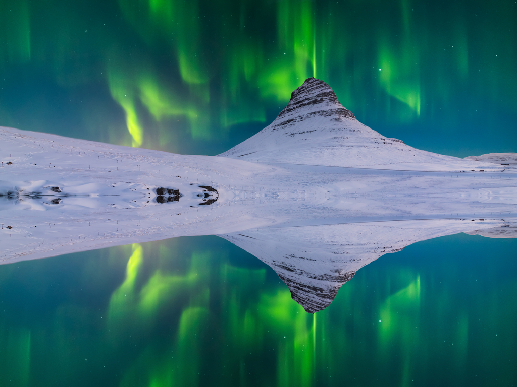 Aurora Borealis Kirkjufell Iceland Wallpapers