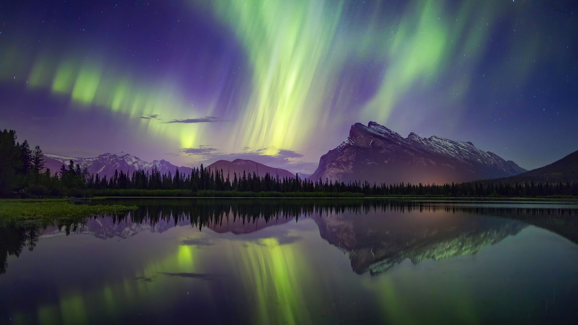 Aurora Borealis Mountain Reflection Wallpapers