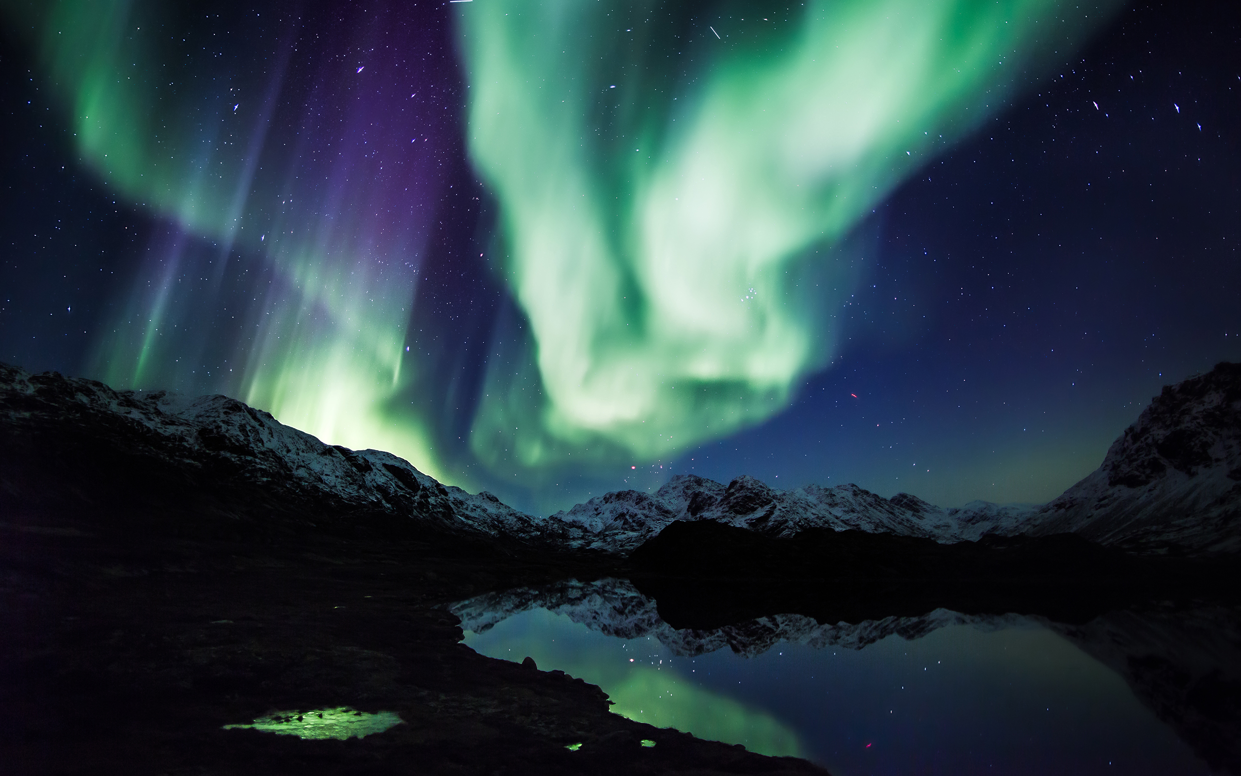 Aurora Borealis Mountain Reflection Wallpapers