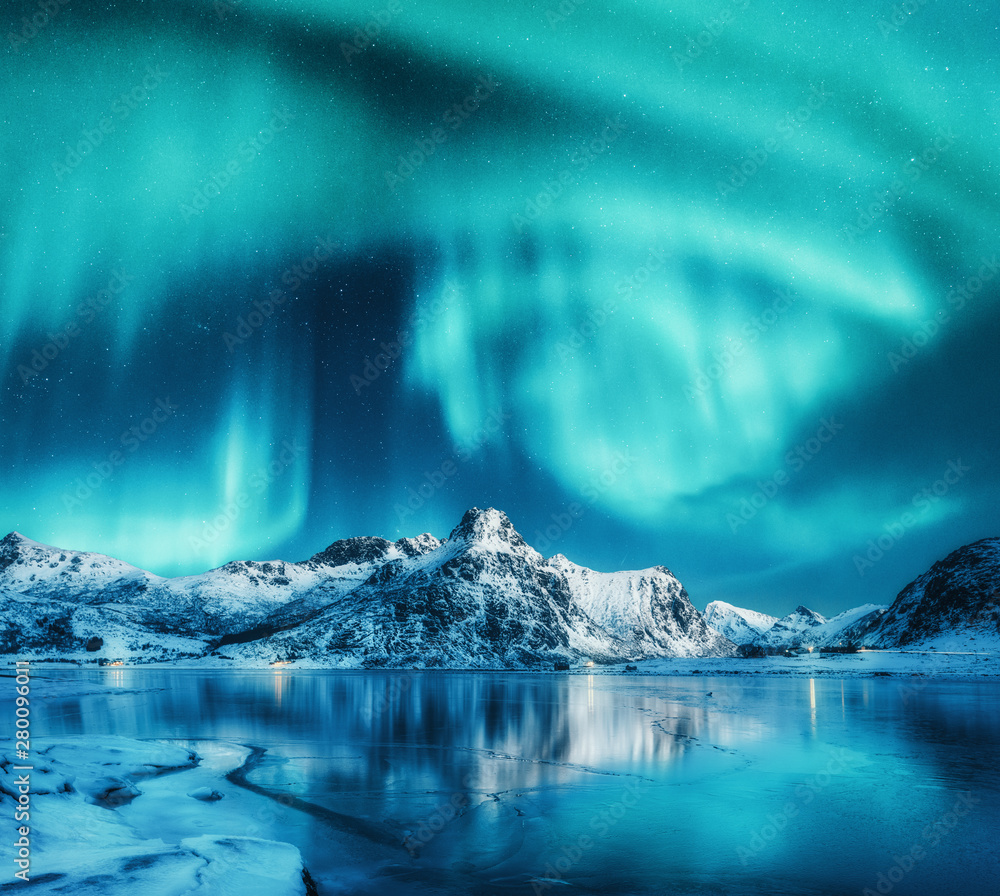 Aurora Borealis Mountain Reflection Wallpapers