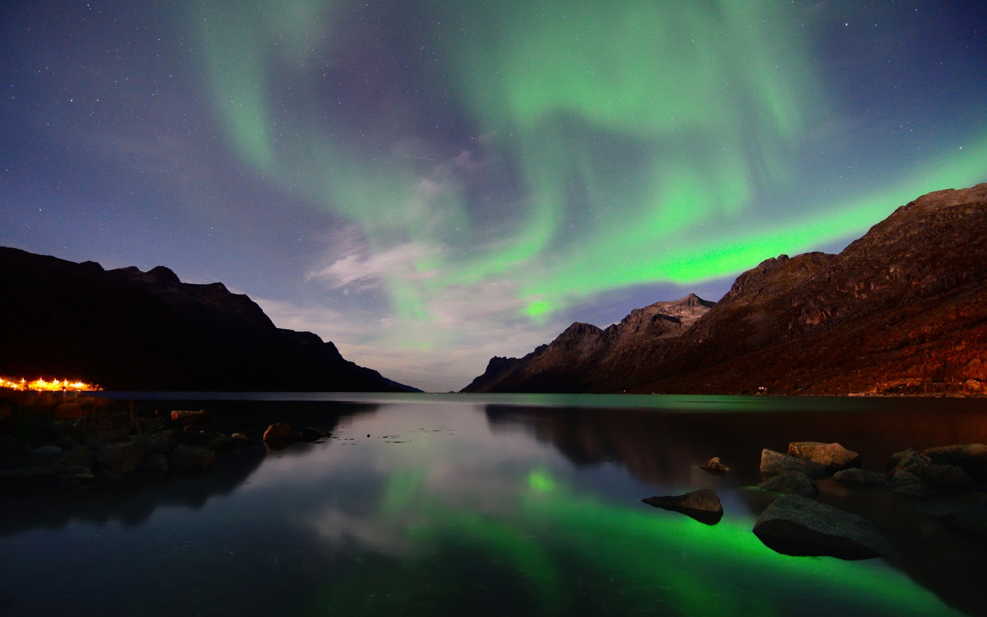 Aurora Borealis Mountain Reflection Wallpapers