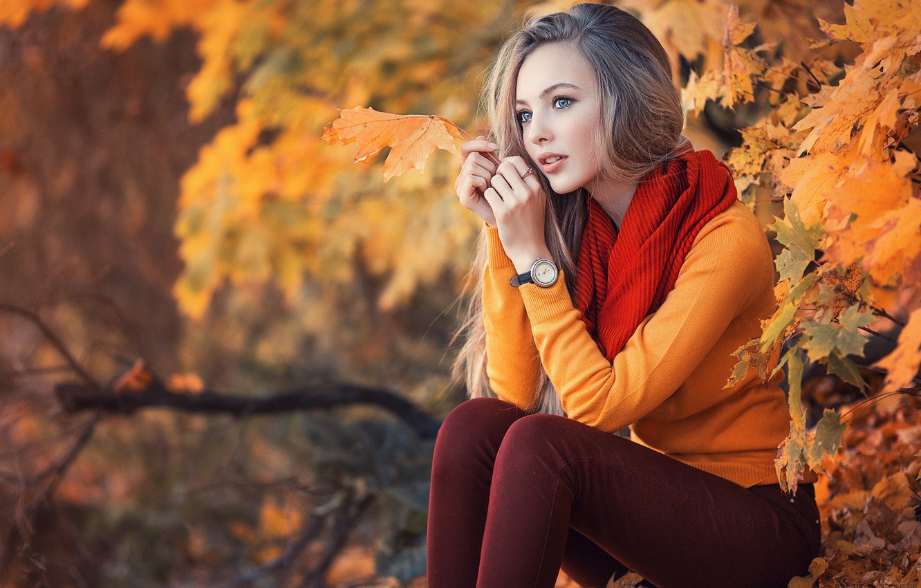 Autumn Girl Wallpapers