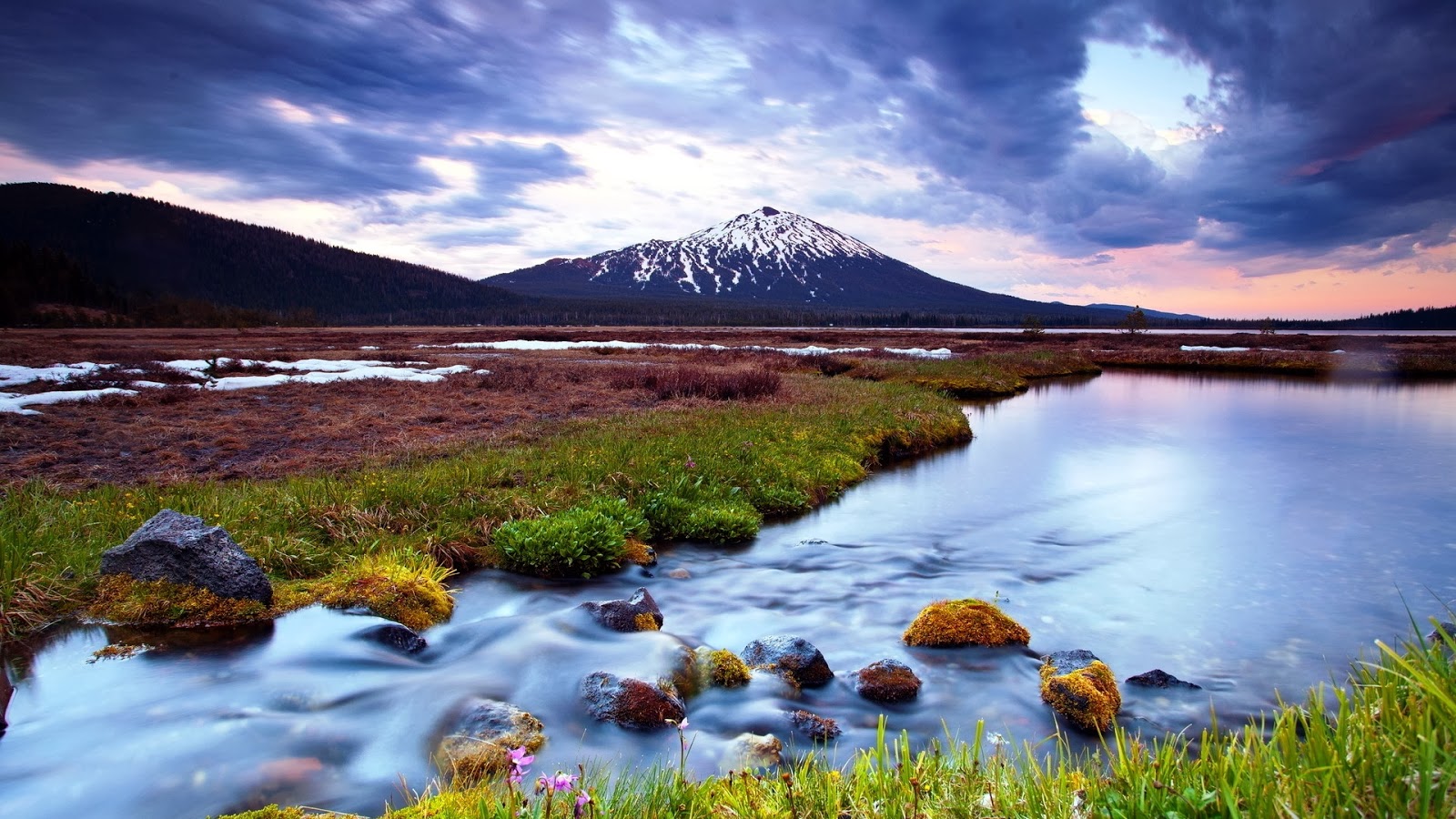 Beautiful Cloudy Landscape Mountain Wallpapers