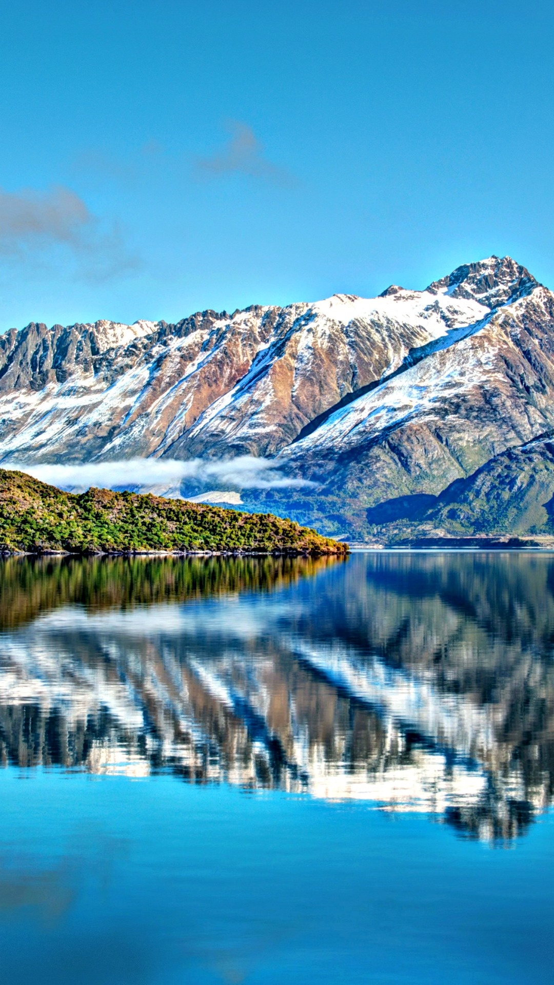 Beautiful Lakeside Mountains Wallpapers