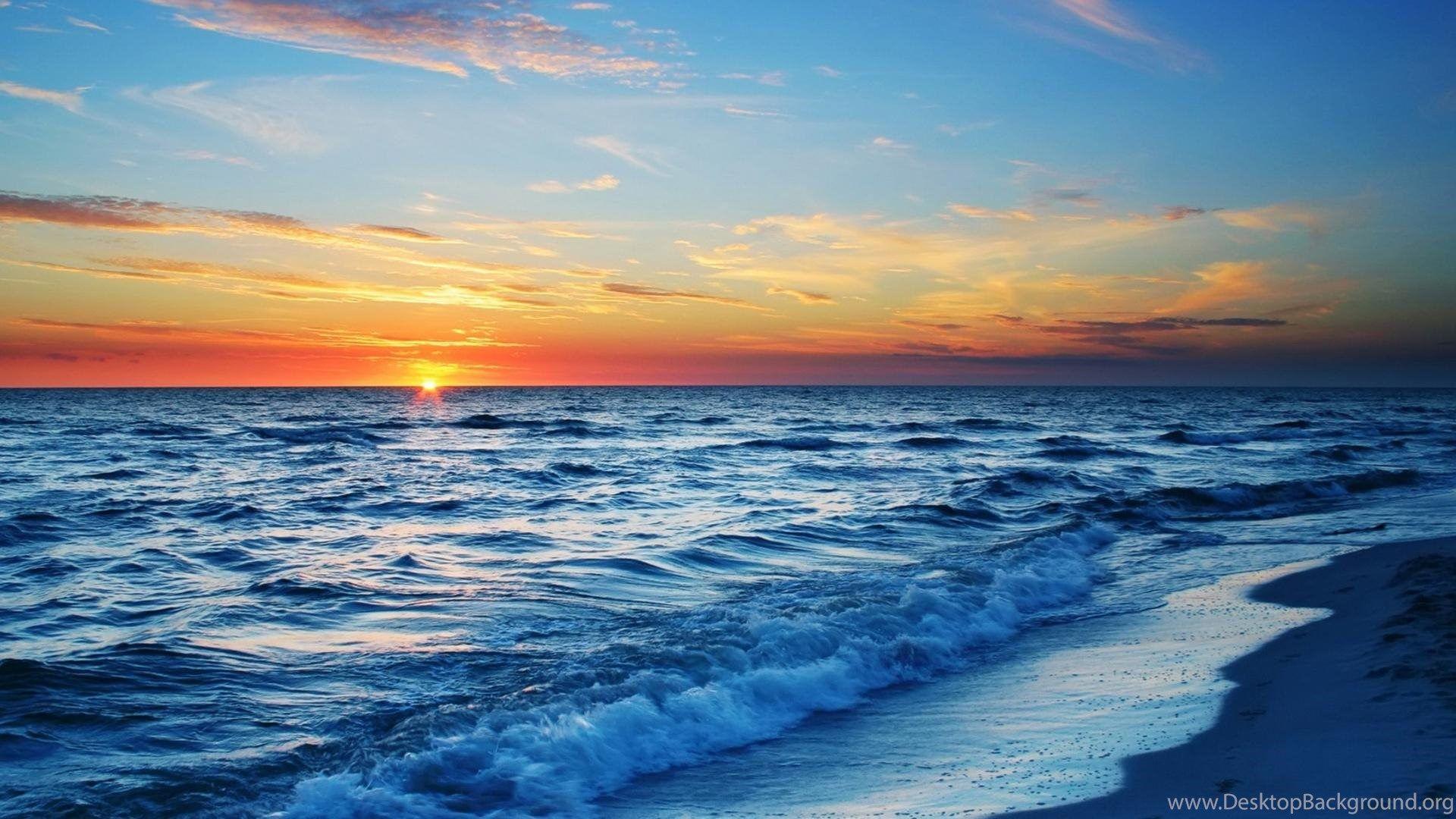 Beautiful Sunset In Horizon Ocean Wallpapers