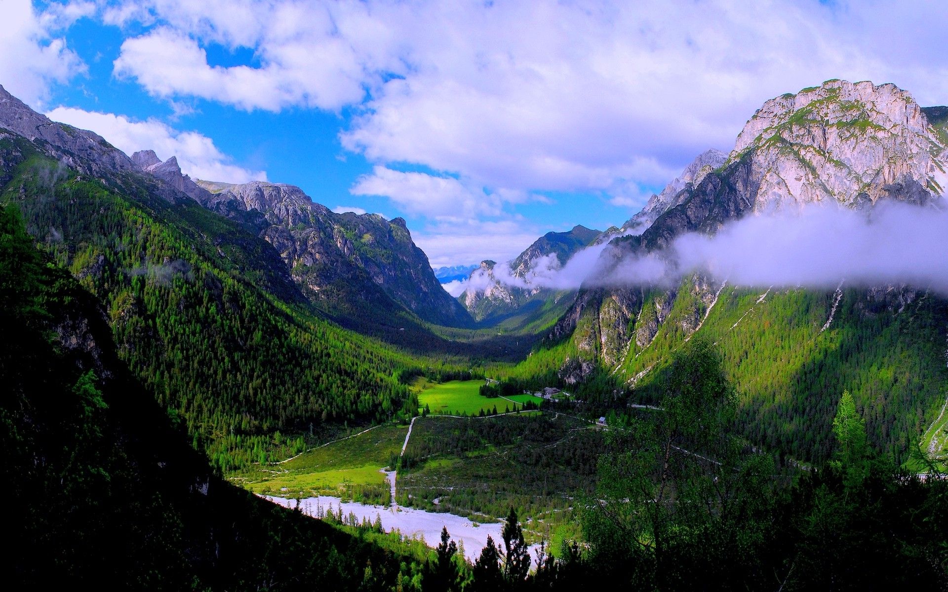 Beautiful Valley Landscape Mountains Wallpapers