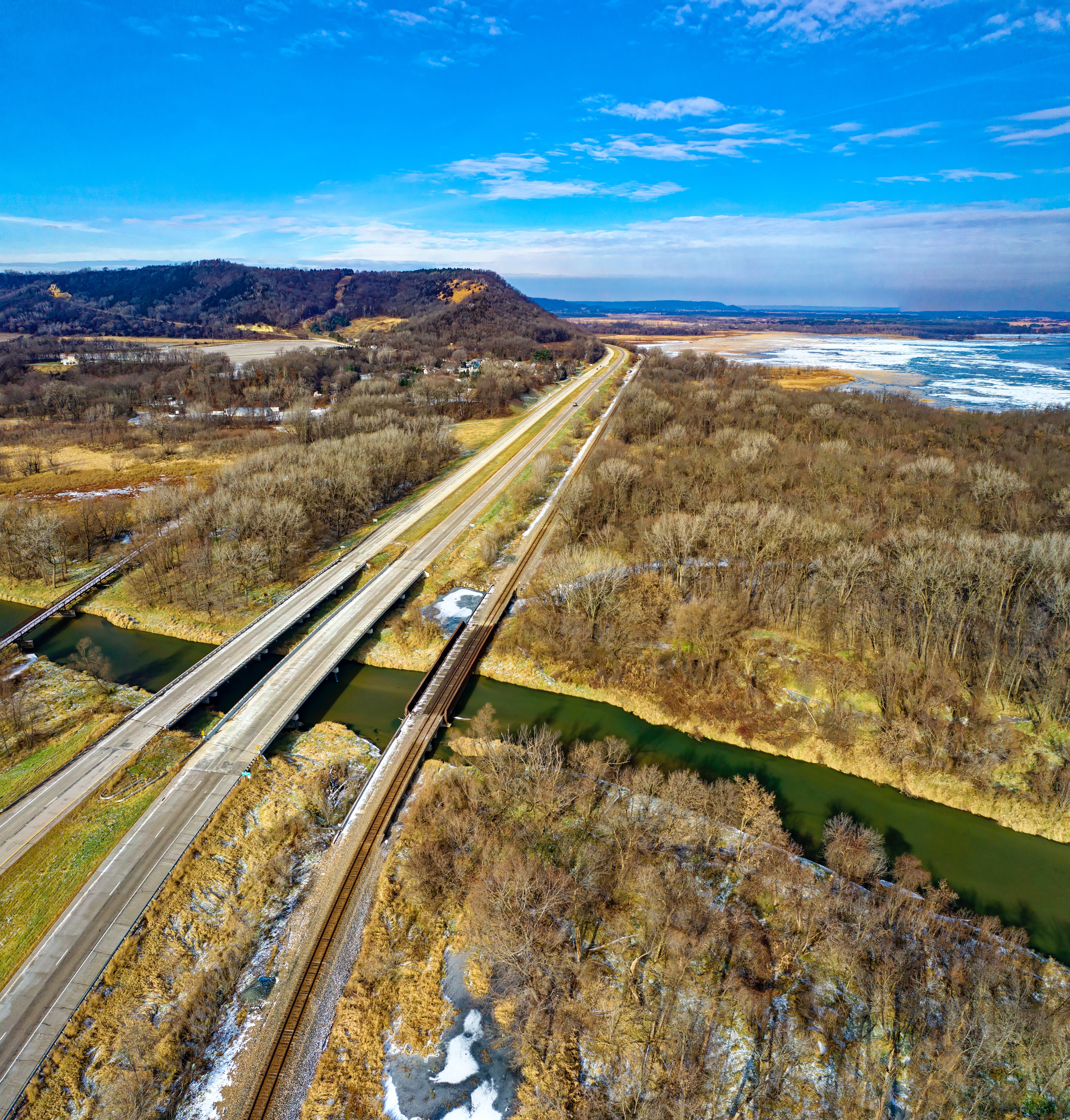 Beautiful Valley River Wallpapers