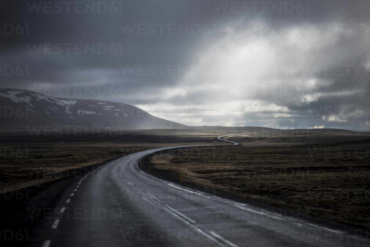 Cloudy Empty Road Wallpapers