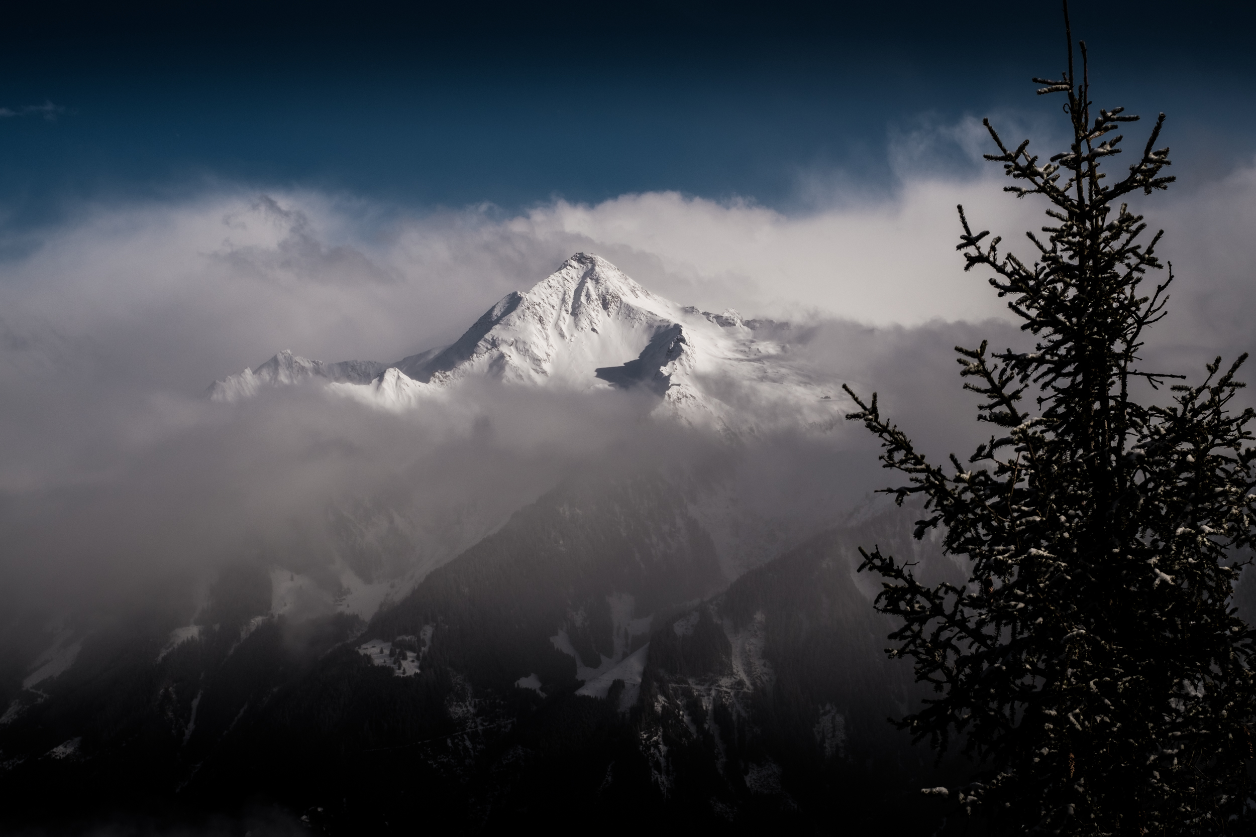 Cloudy Mountain Peak Wallpapers