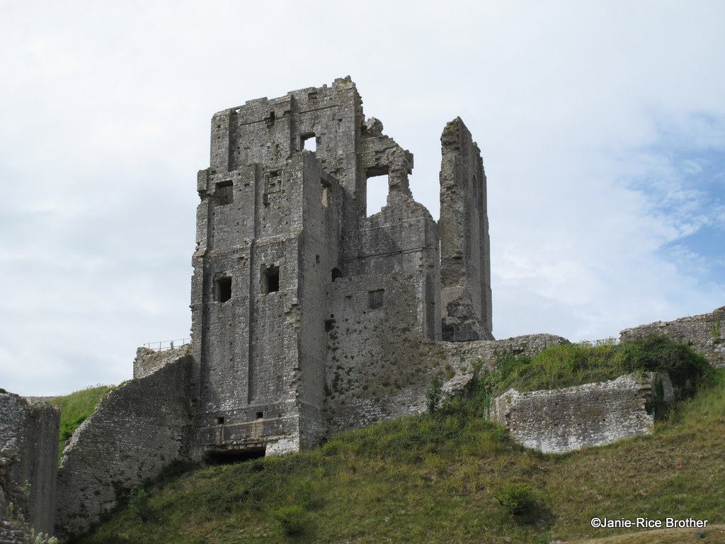 Corfe Castle England Wallpapers