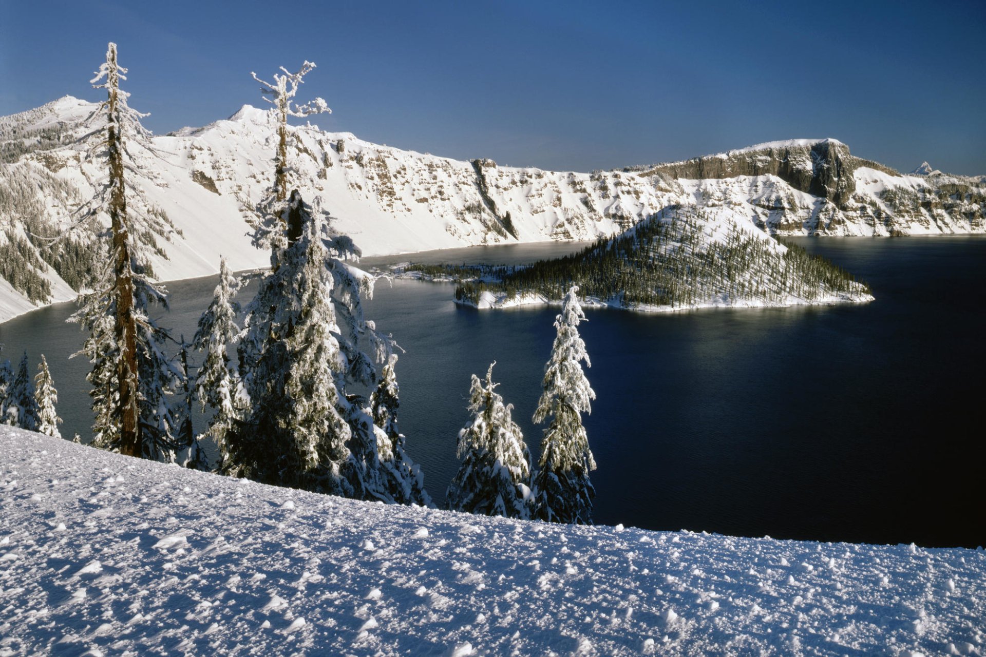 Crater Lake National Park Wallpapers