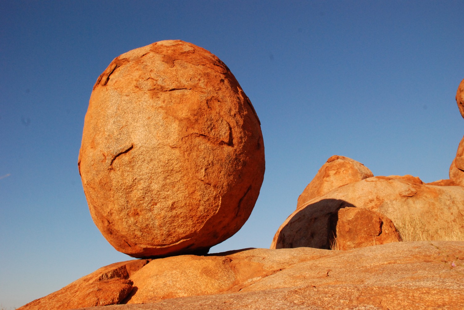 Devils Marbles Wallpapers