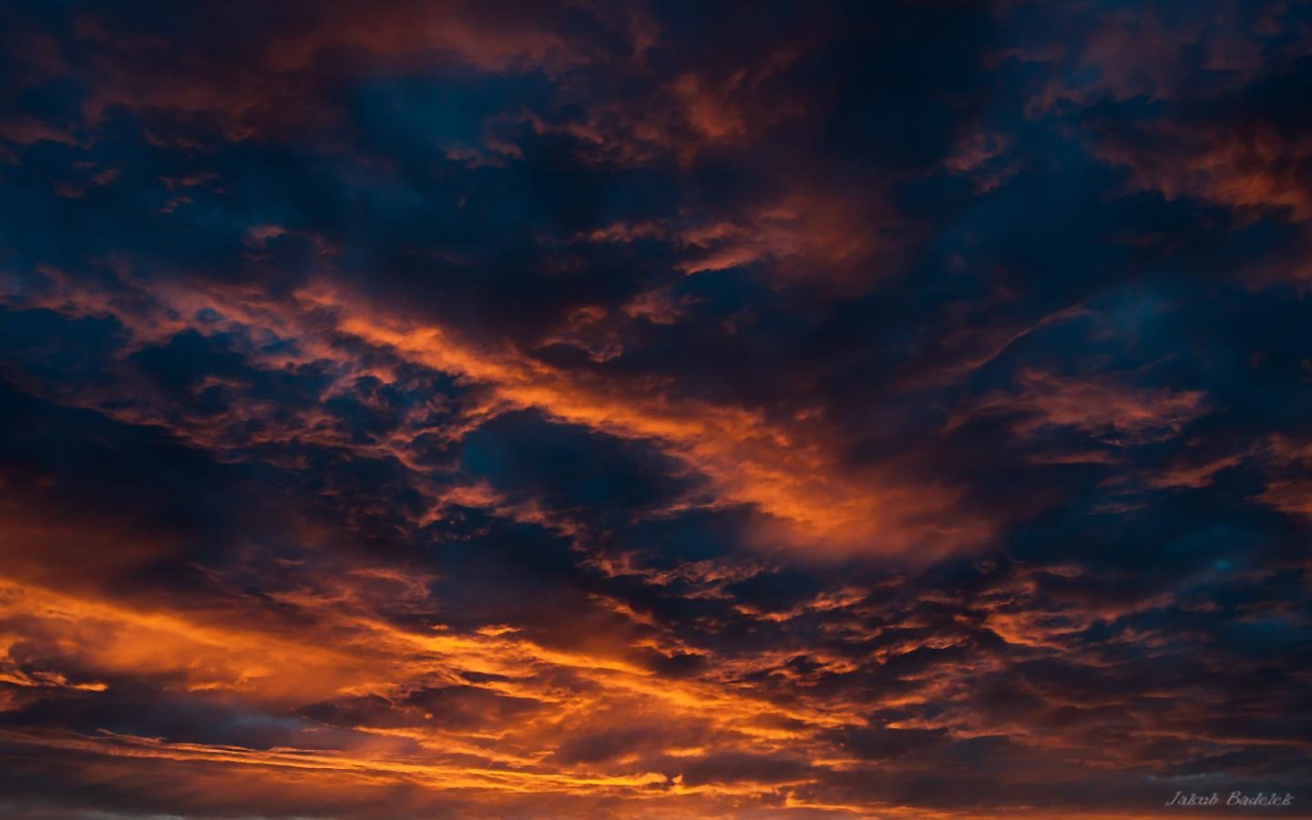 Dusky Cloudy Sunset Wallpapers