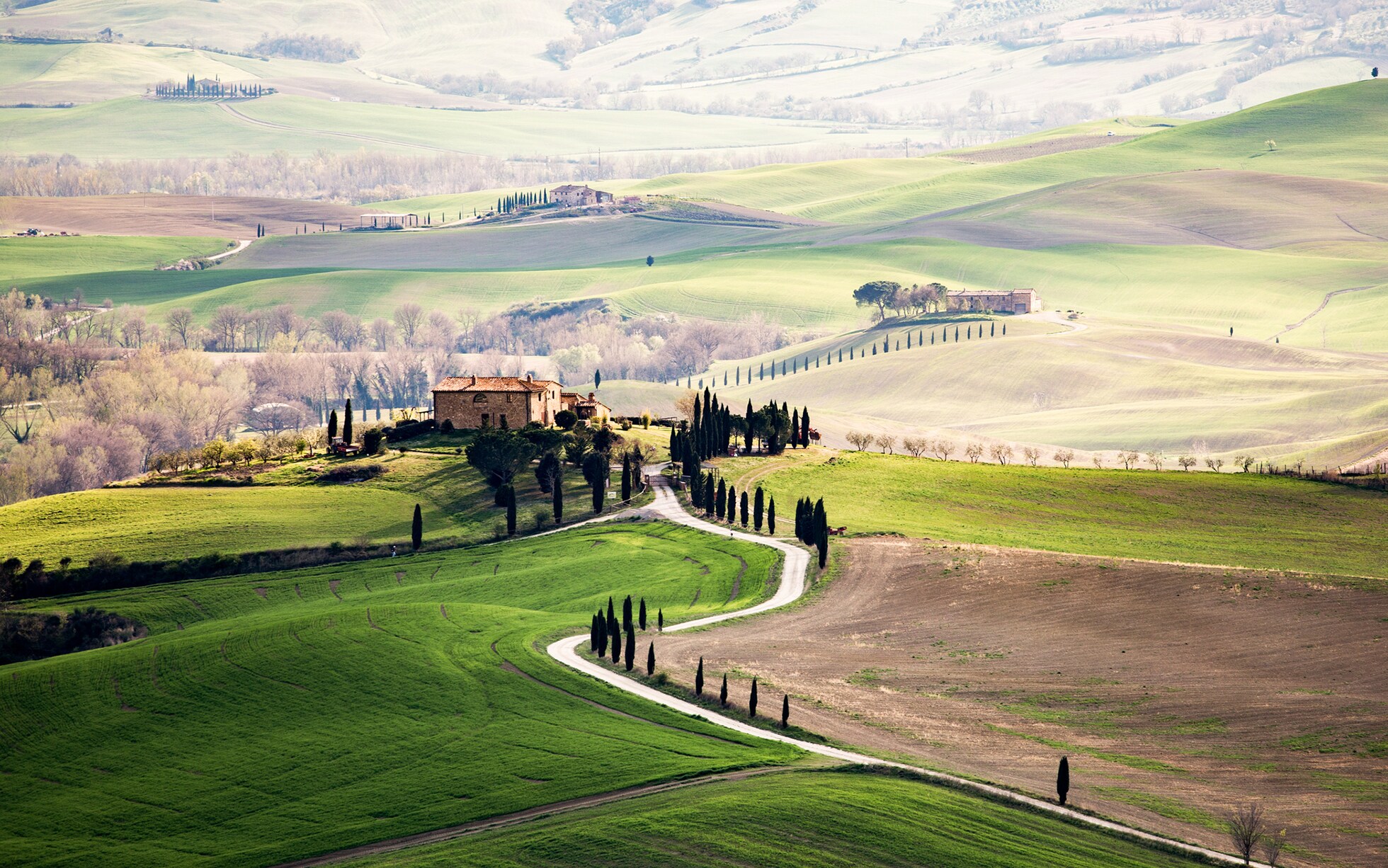 Europe Italy'S Tuscany Summer  Hills Field With House Wallpapers