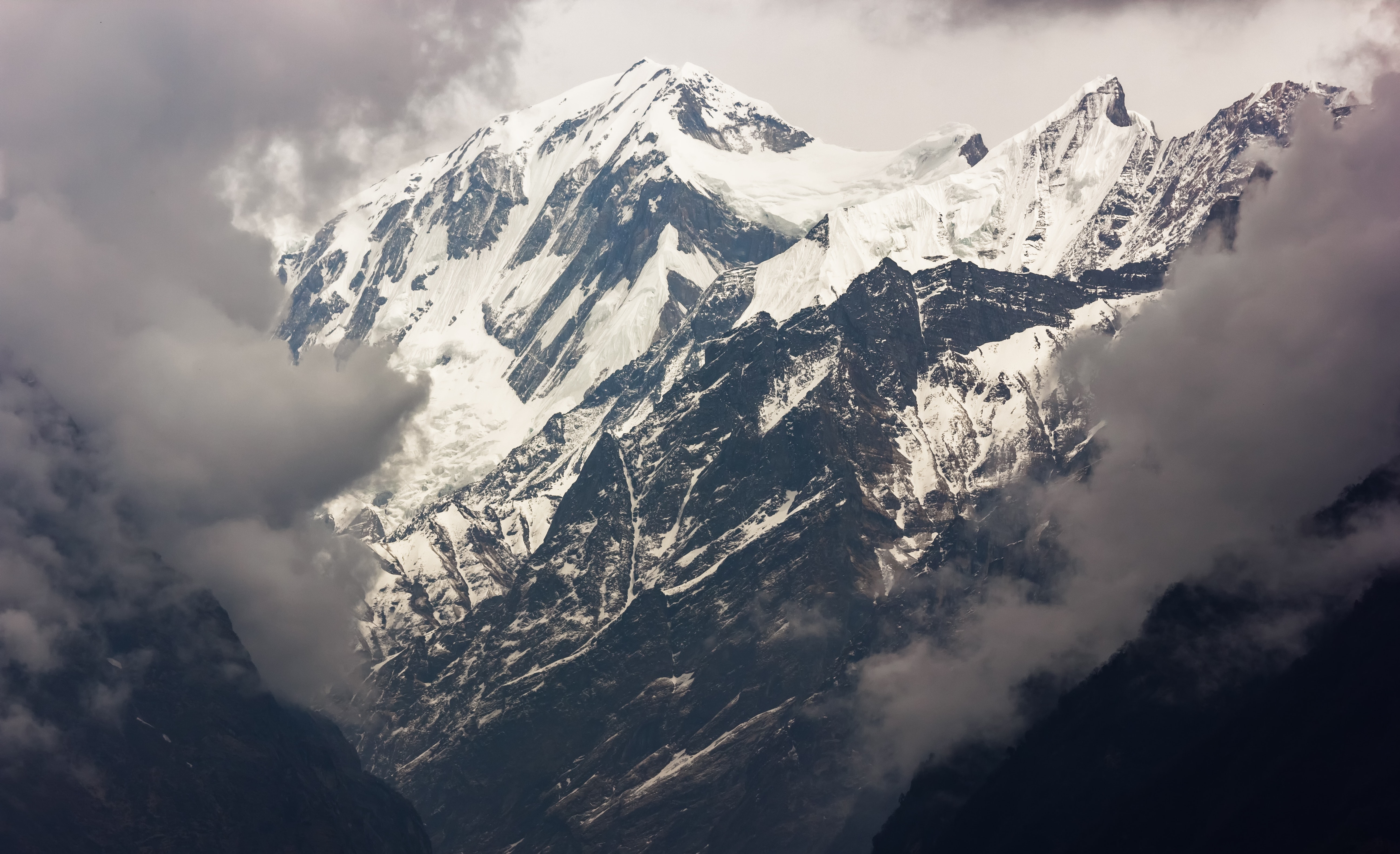Himalayas Cloudy Mountains Top Wallpapers