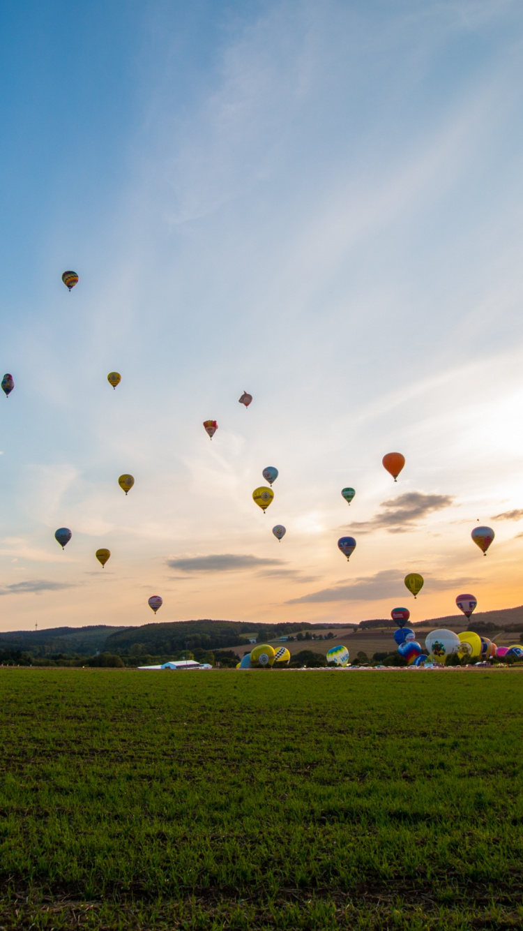 Hot Air Balloons In Sky Wallpapers