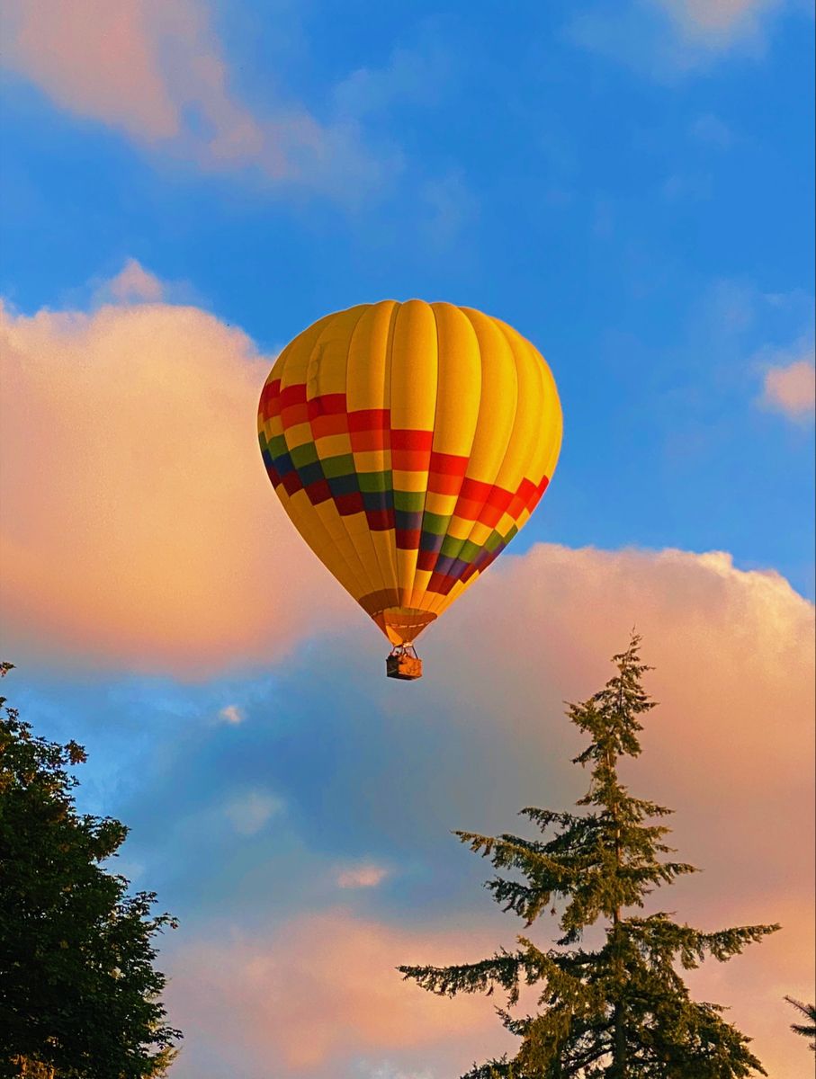 Hot Air Balloons In Sky Wallpapers