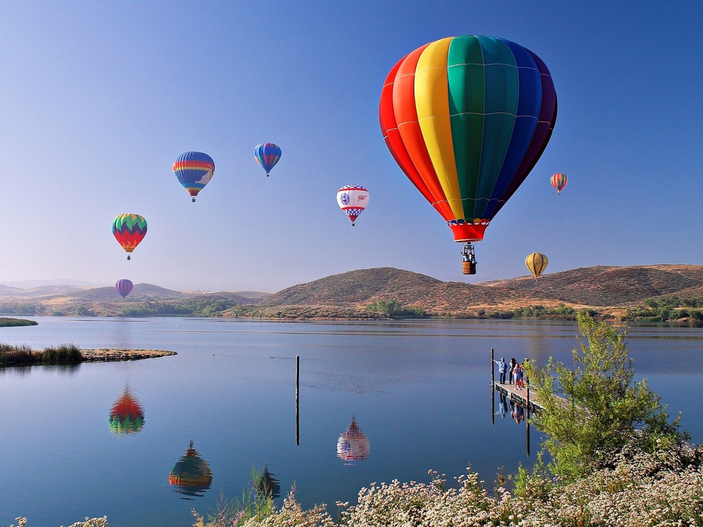 Hot Air Balloons In Sky Wallpapers