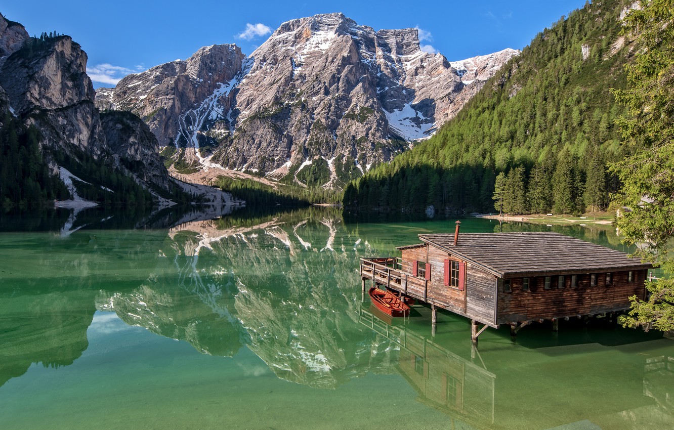 House Reflected In The Lake Wallpapers