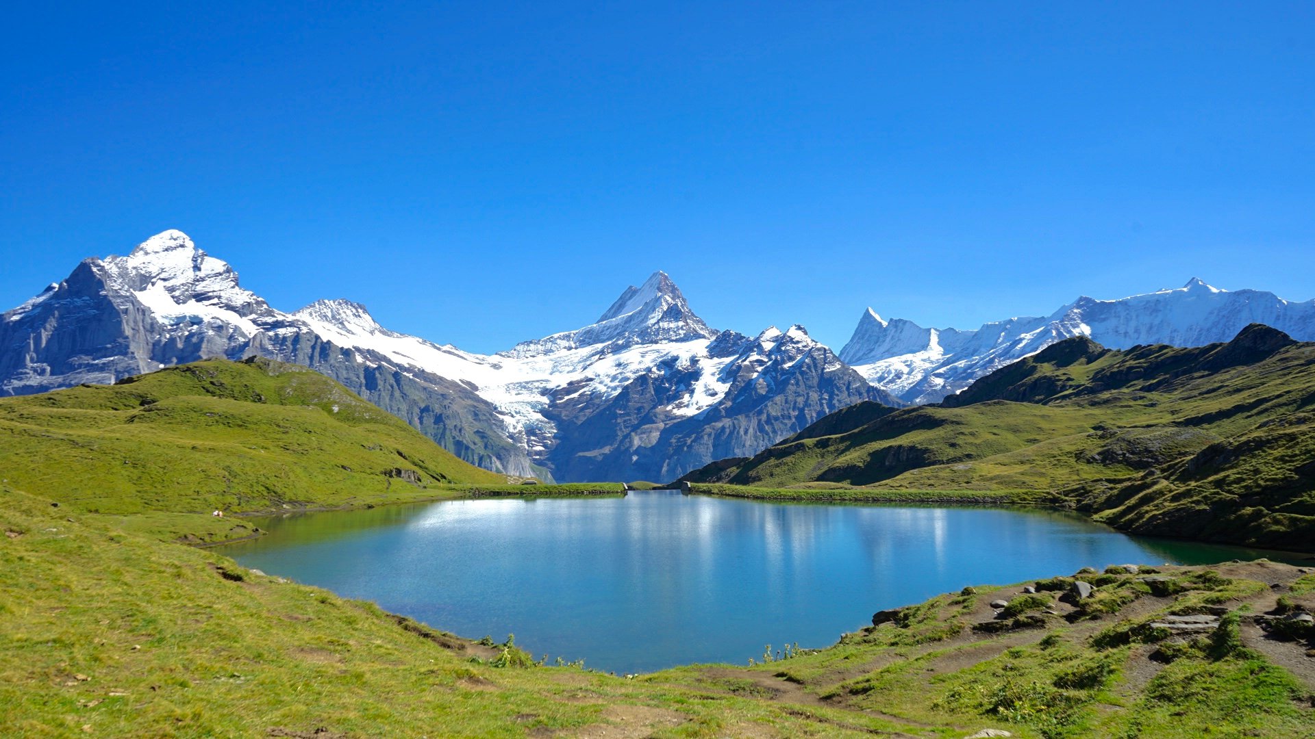 Lake Bachalpsee Wallpapers