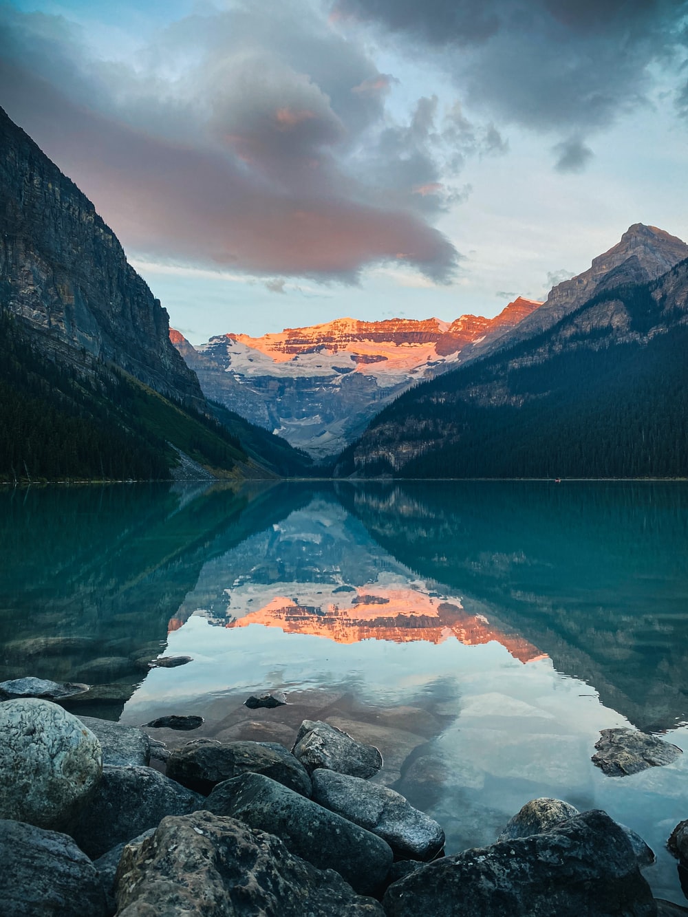 Lake Louise Wallpapers