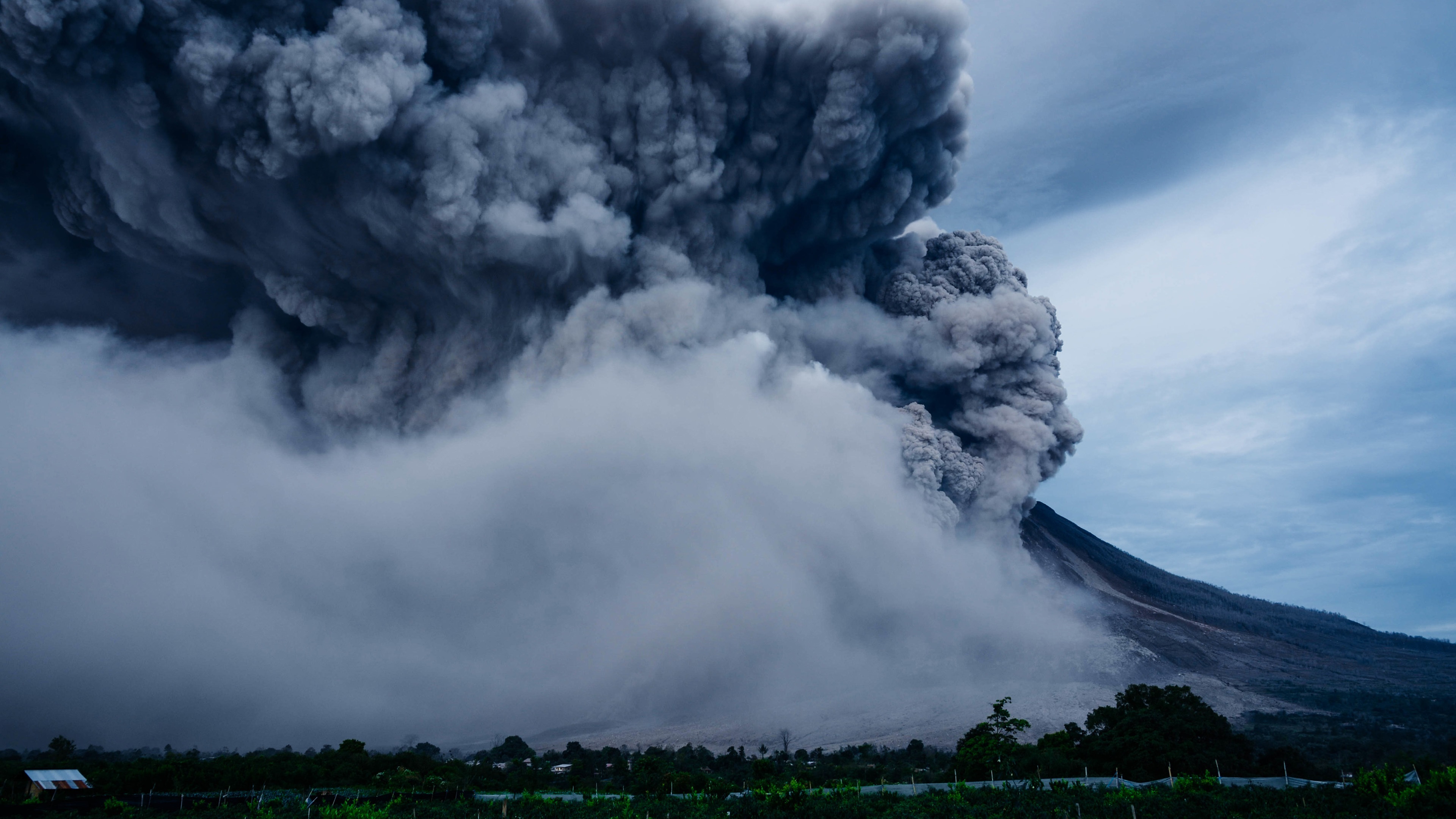 Landscape 4K Volcano Wallpapers