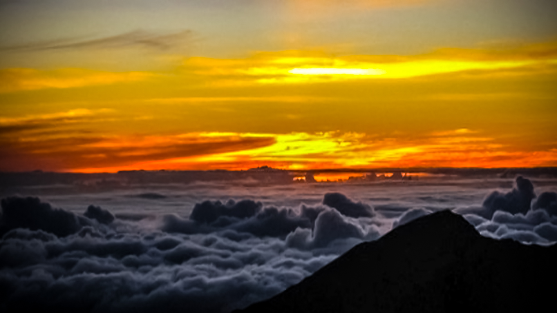 Maui Mountain Volcano Island Clouds Wallpapers