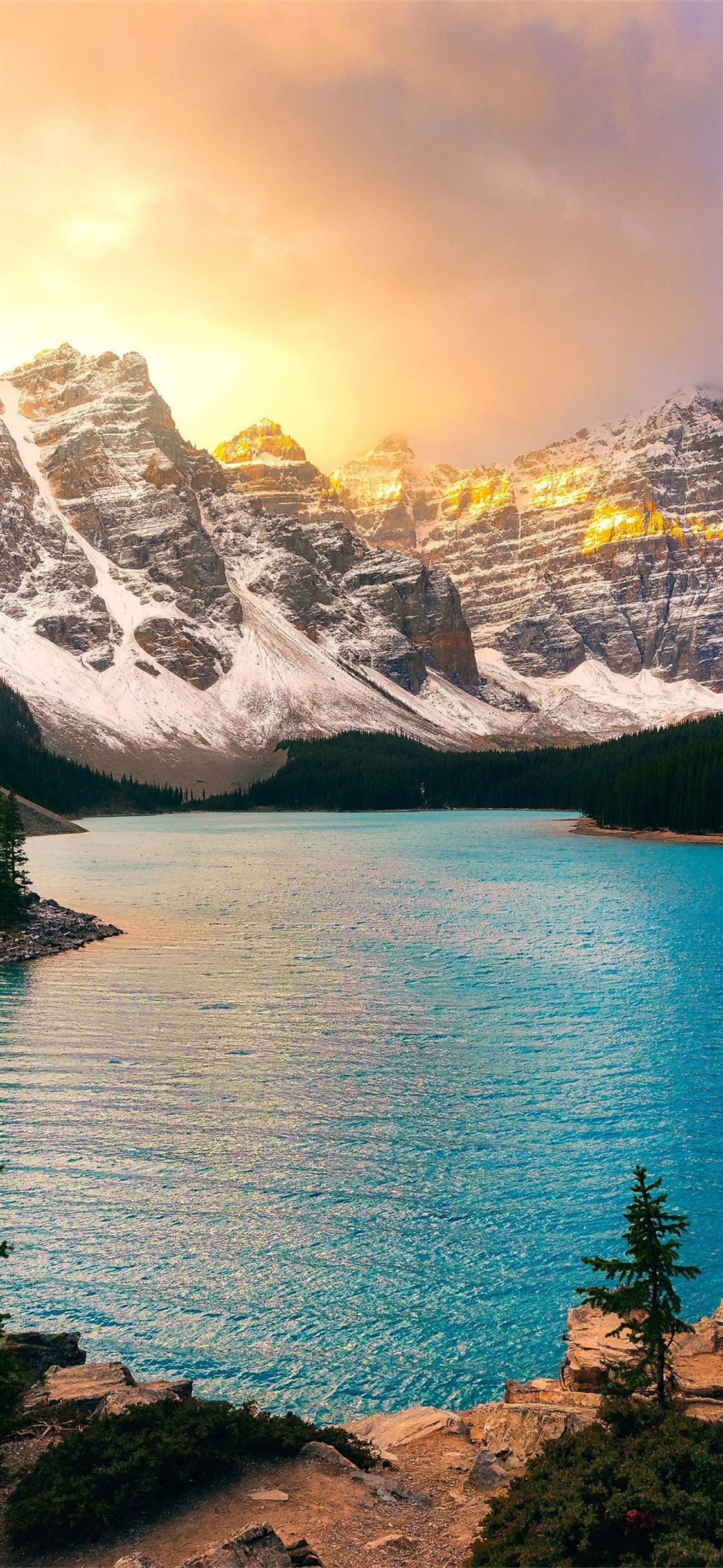 Moraine Lake South Channel Wallpapers