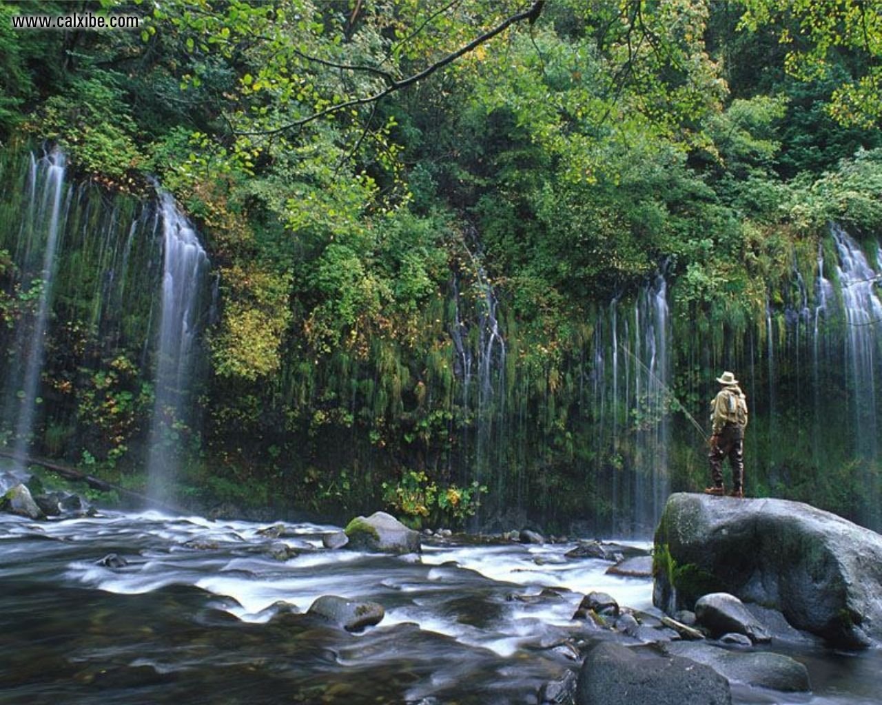 Mossbrae Falls Wallpapers