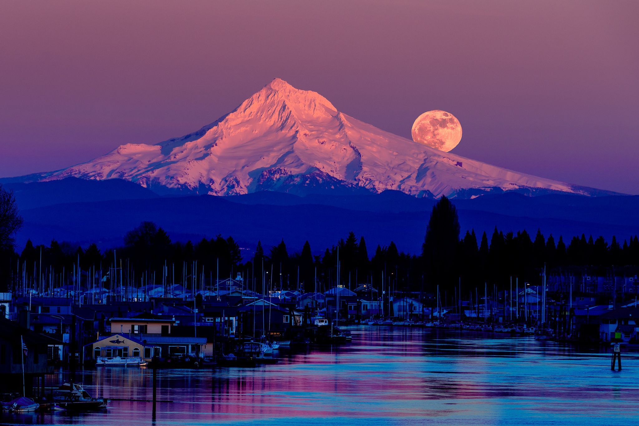 Mount Hood Above The Clouds At Night Wallpapers