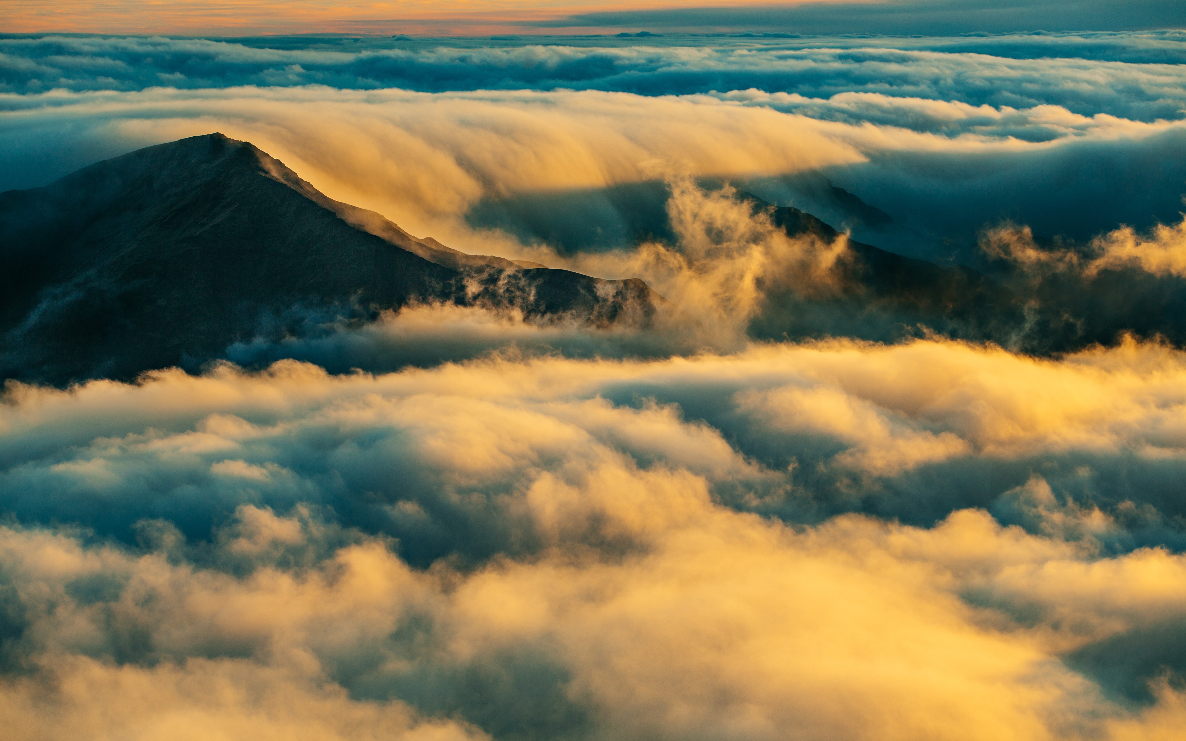 Mountains Over Cloud Wallpapers