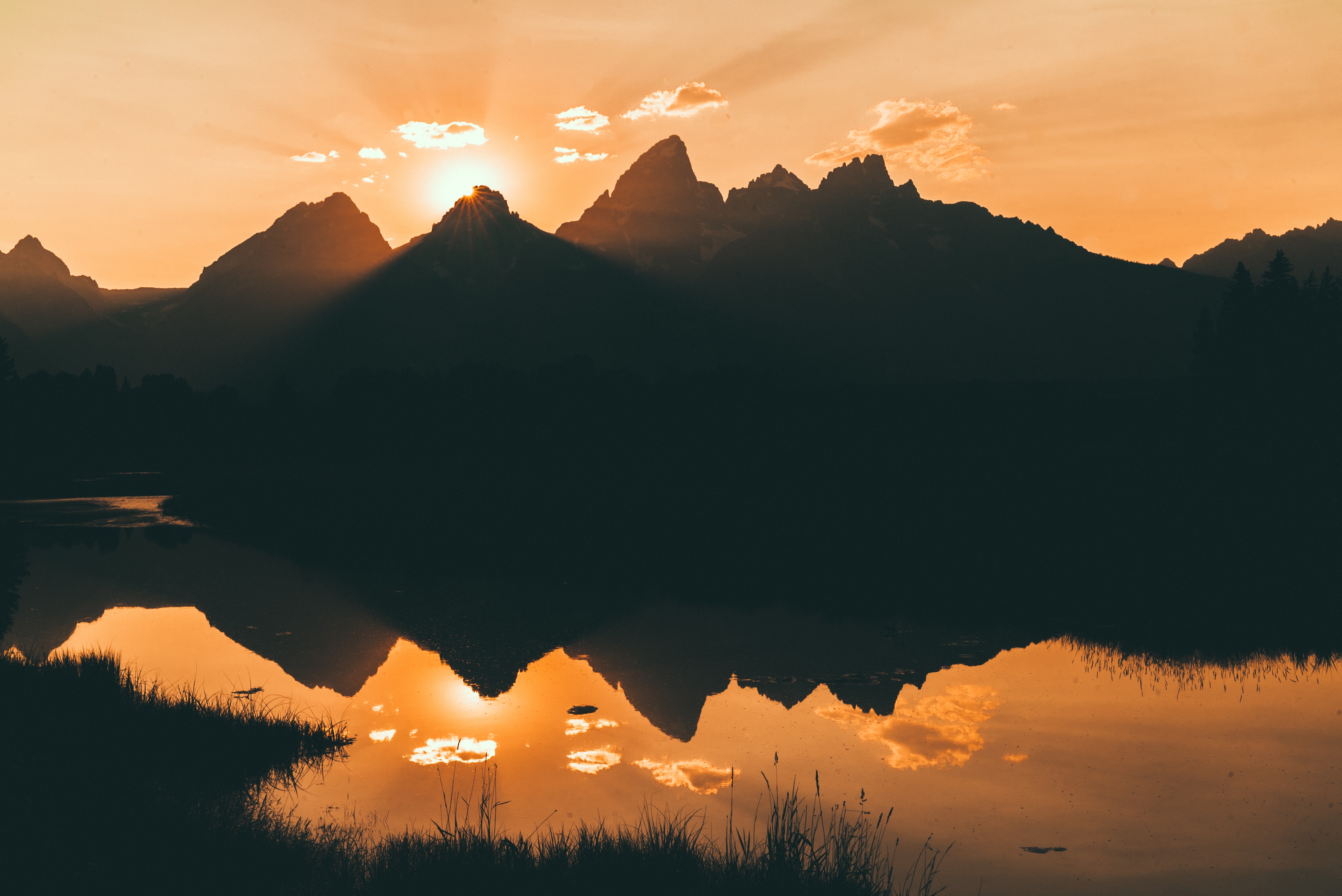 Mountains Silhouette Wallpapers