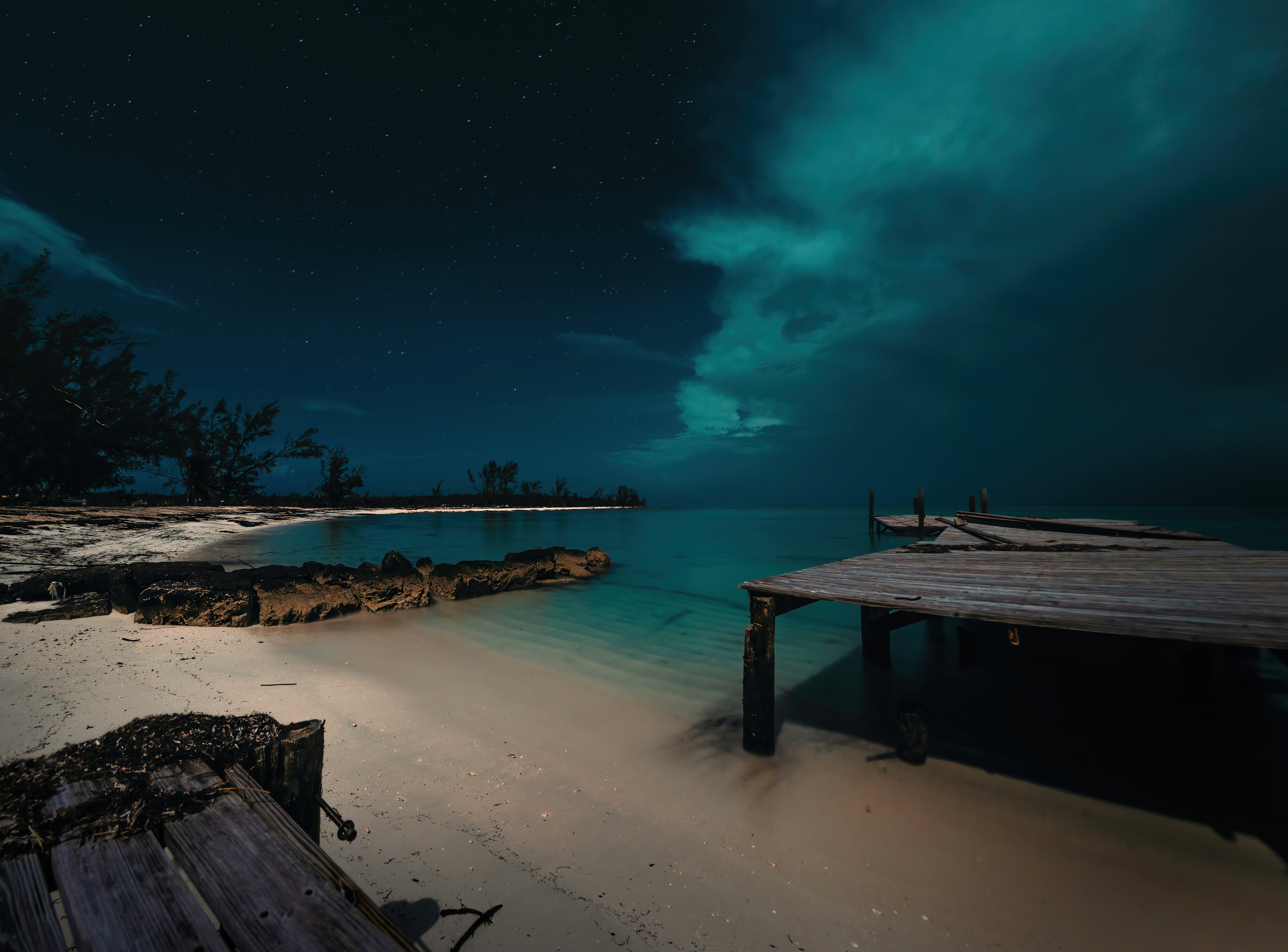 Night At Beach 4K Wallpapers