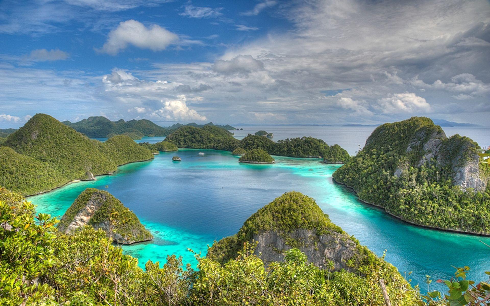 Raja Ampat Islands Wallpapers