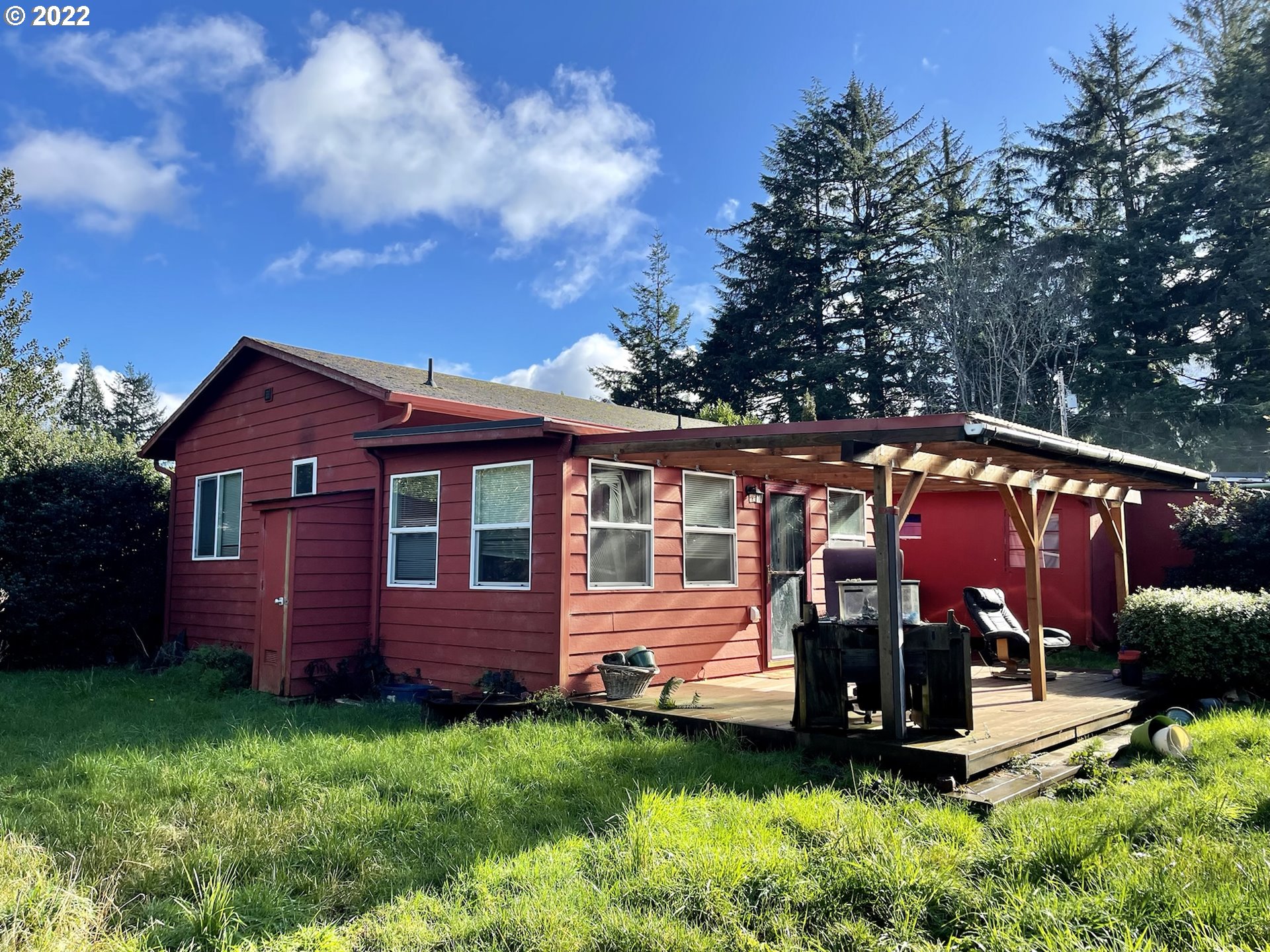 Red Cabin At Bay Wallpapers