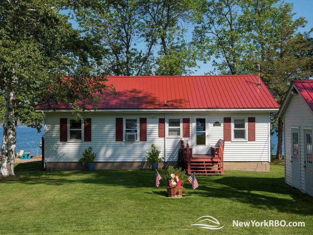 Red Cabin At Bay Wallpapers