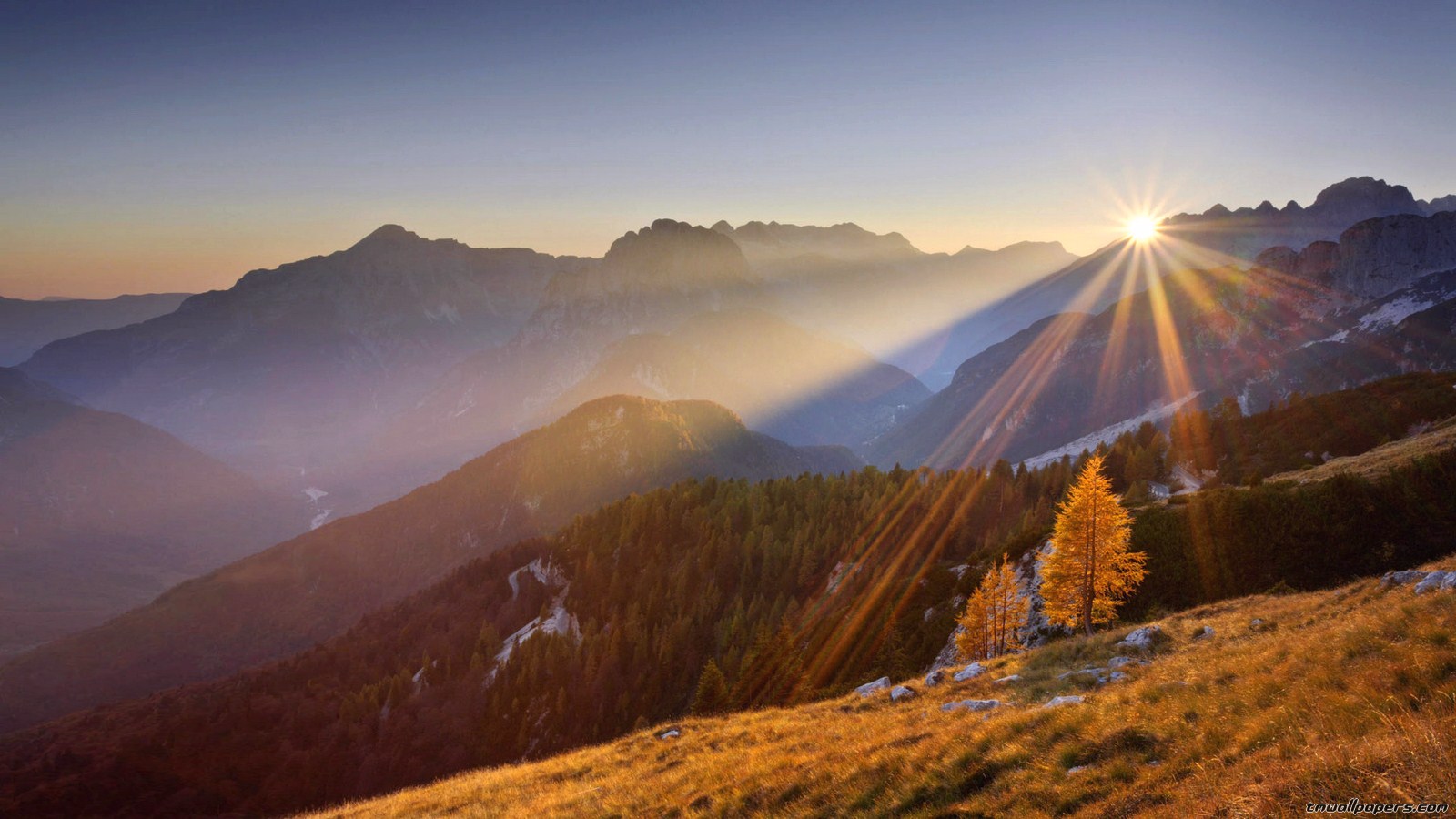 Start Of Sunrises Over Mountains Wallpapers