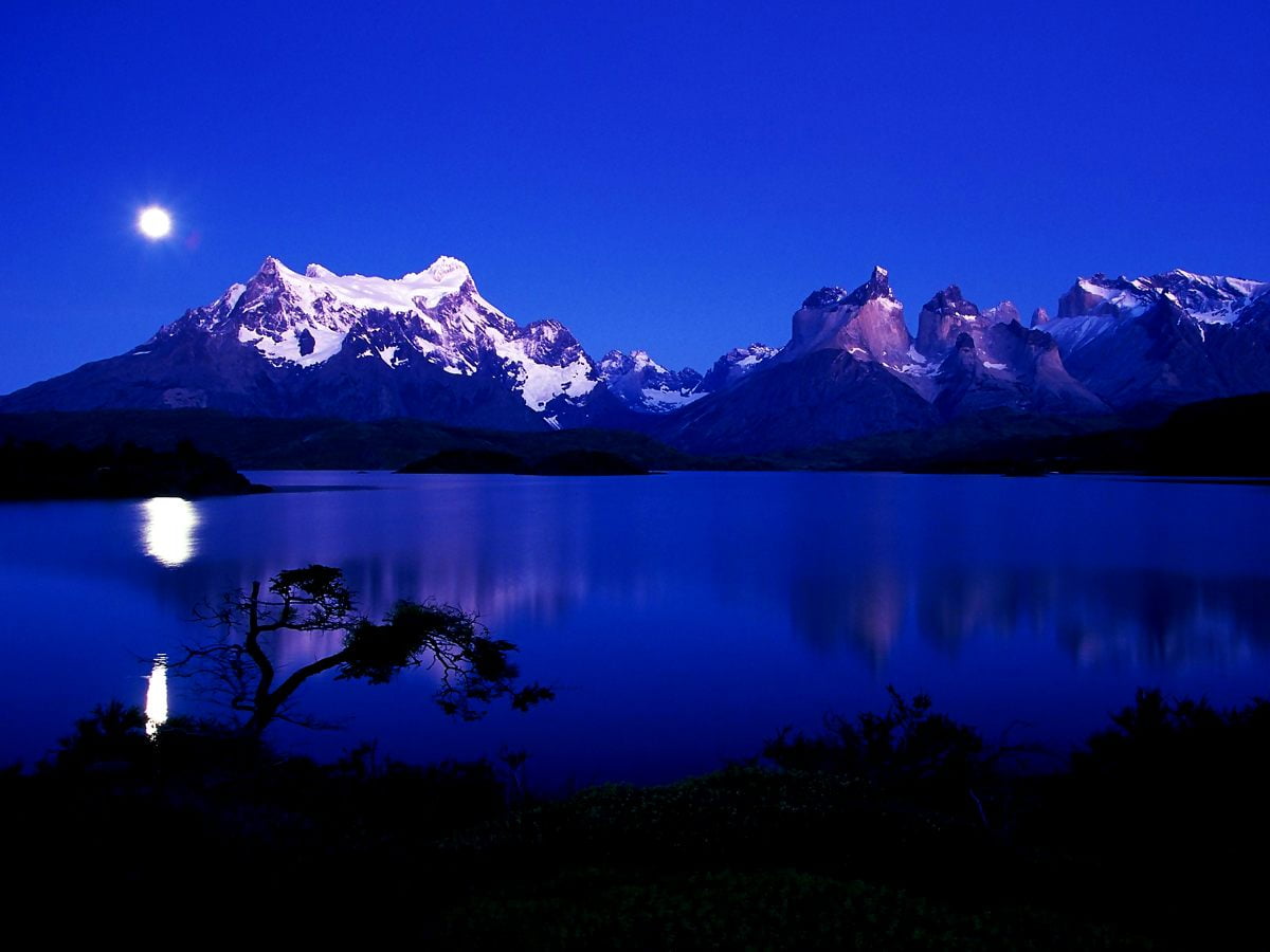 Torres Del Paine Mountains Lake In Chile Wallpapers